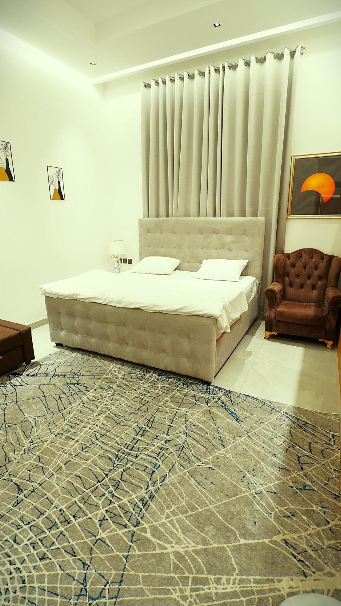 Bed & Breakfast Boutique-trade Center *