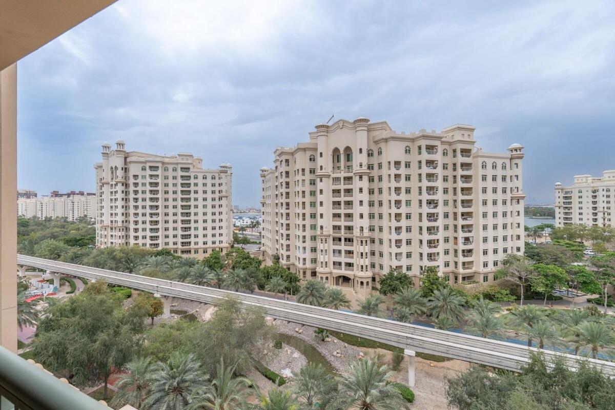 Spacious 3-bedrooms With Cozy Balcony In Palm Jumeira! Apartment