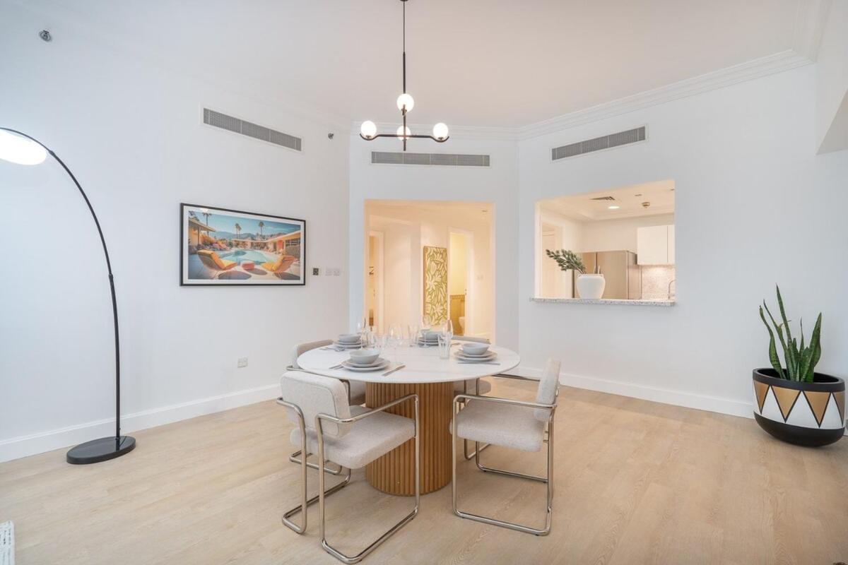 Apartment Spacious 3-bedrooms With Cozy Balcony In Palm Jumeira! *