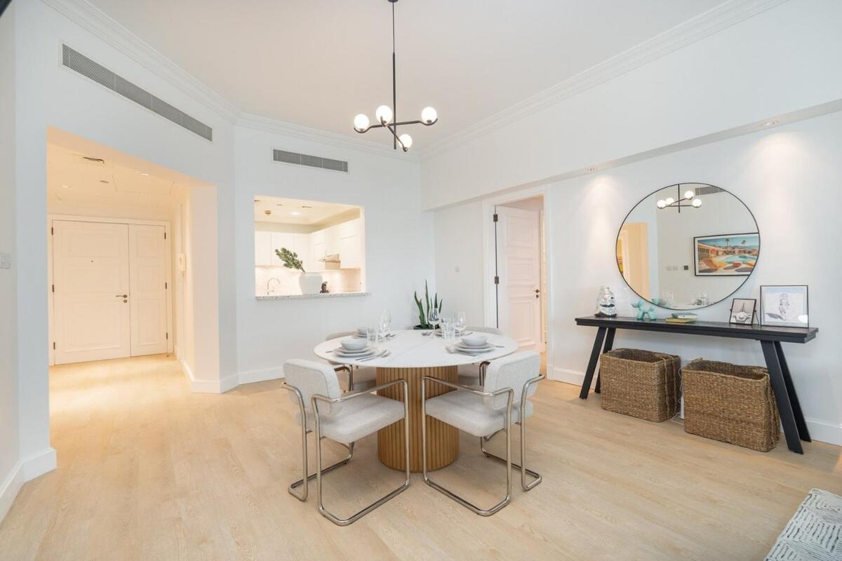Spacious 3-bedrooms With Cozy Balcony In Palm Jumeira! Apartment Dubai