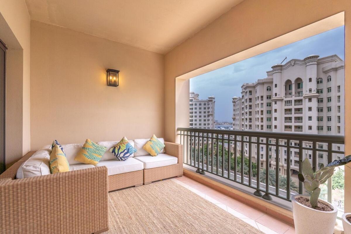 Apartment Spacious 3-bedrooms With Cozy Balcony In Palm Jumeira! *