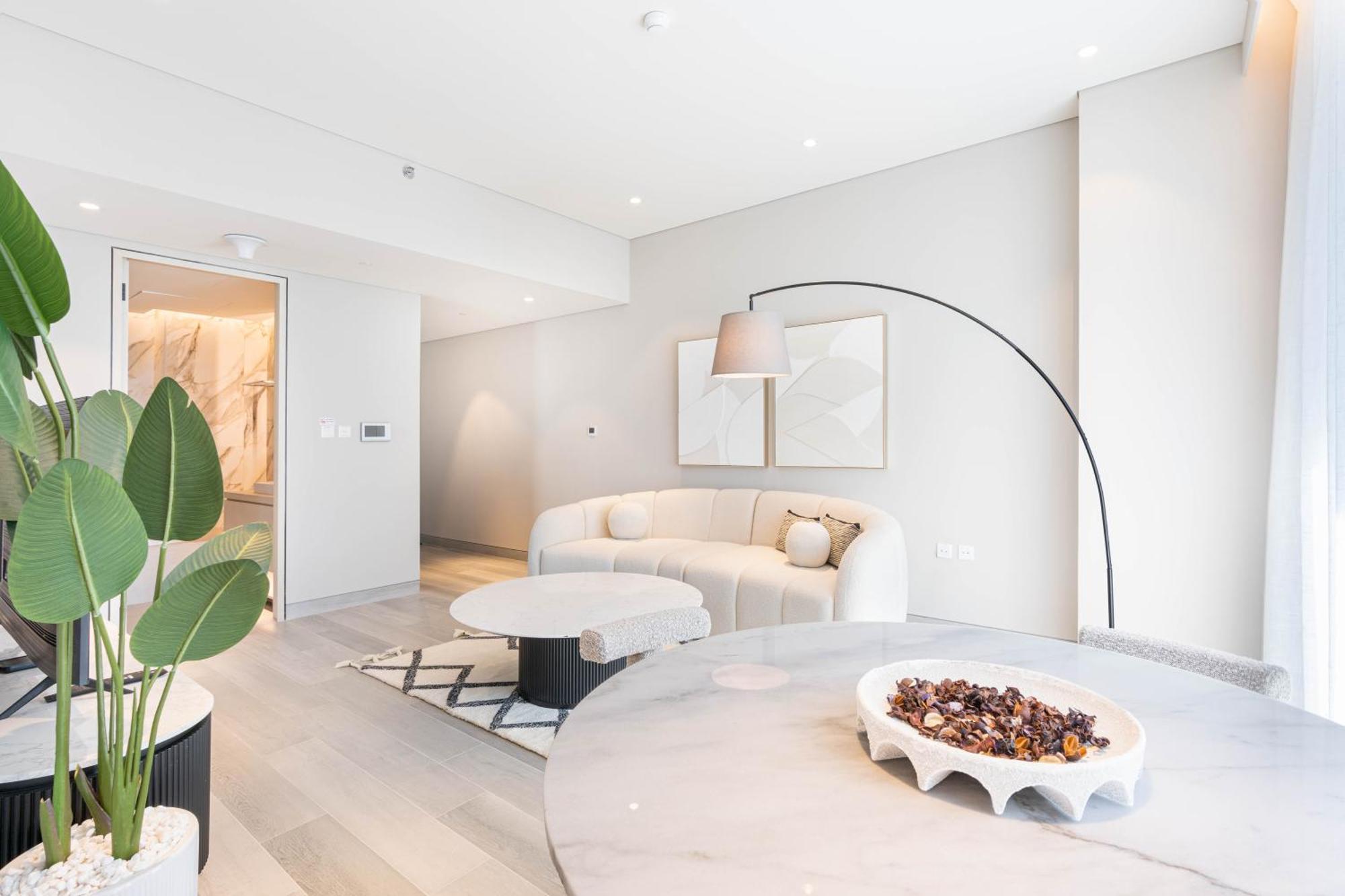 Elegant Brand New With Roof Pool Dubai