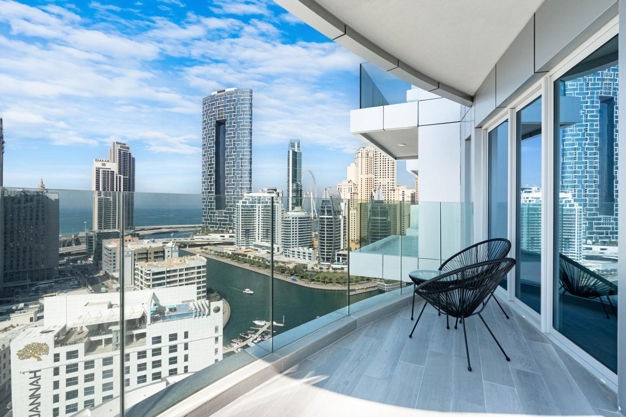 Apartment Elegant Brand New With Roof Pool