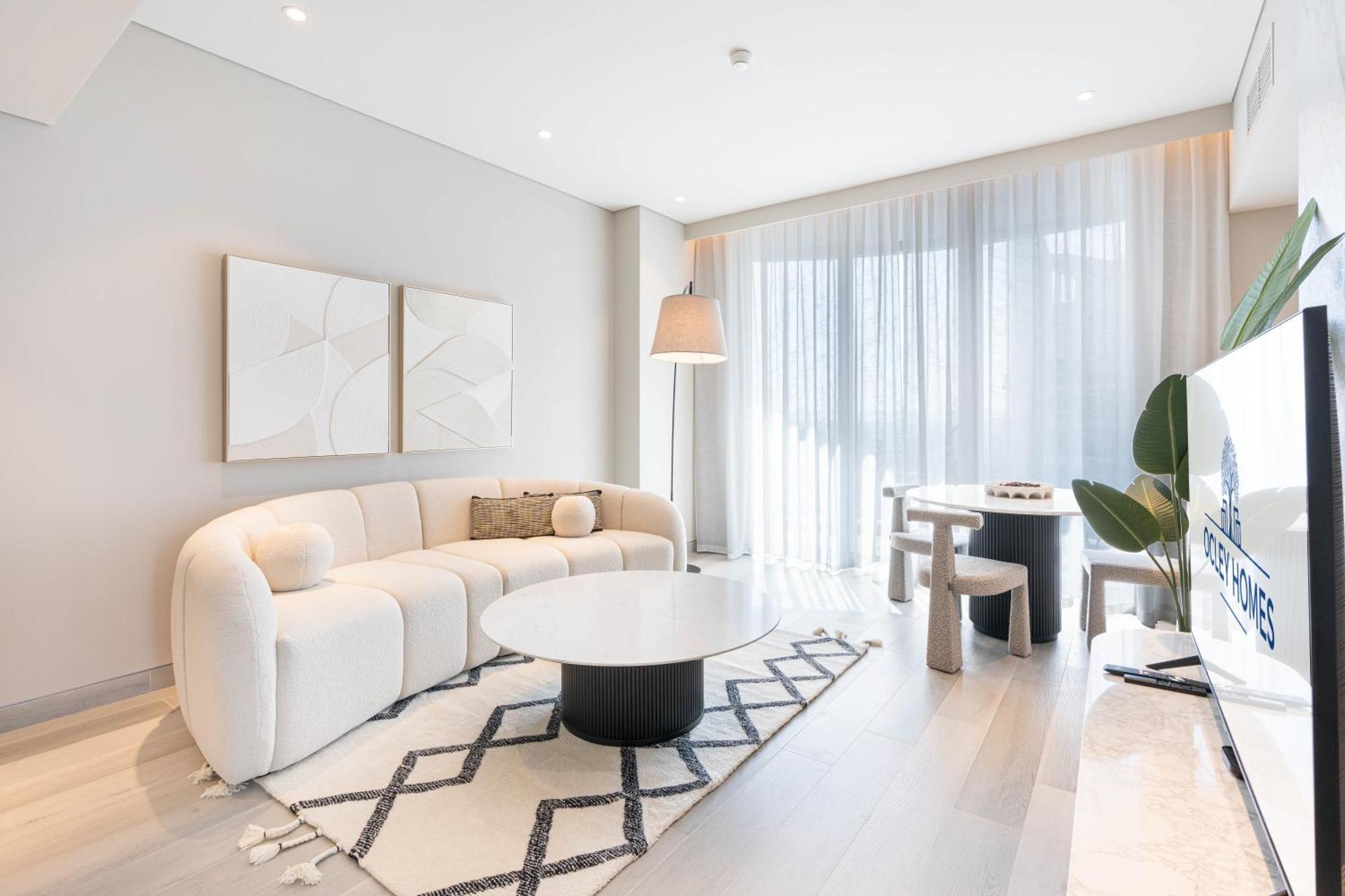 Apartment Elegant Brand New With Roof Pool