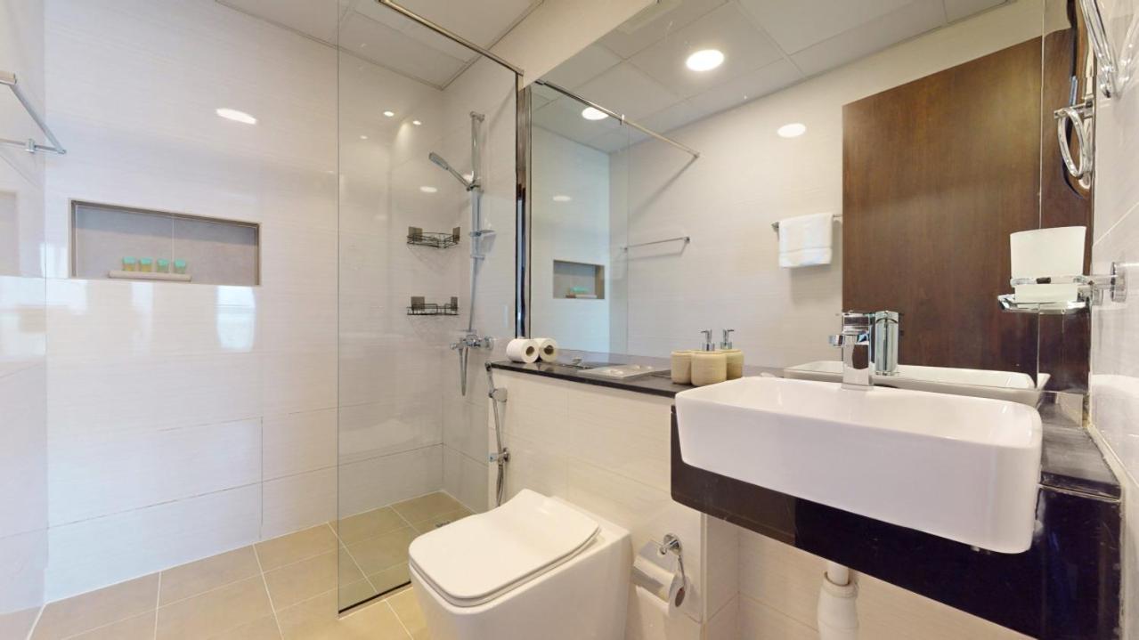 Binghatti Gate - Cosy Two Bedroom Dubai
