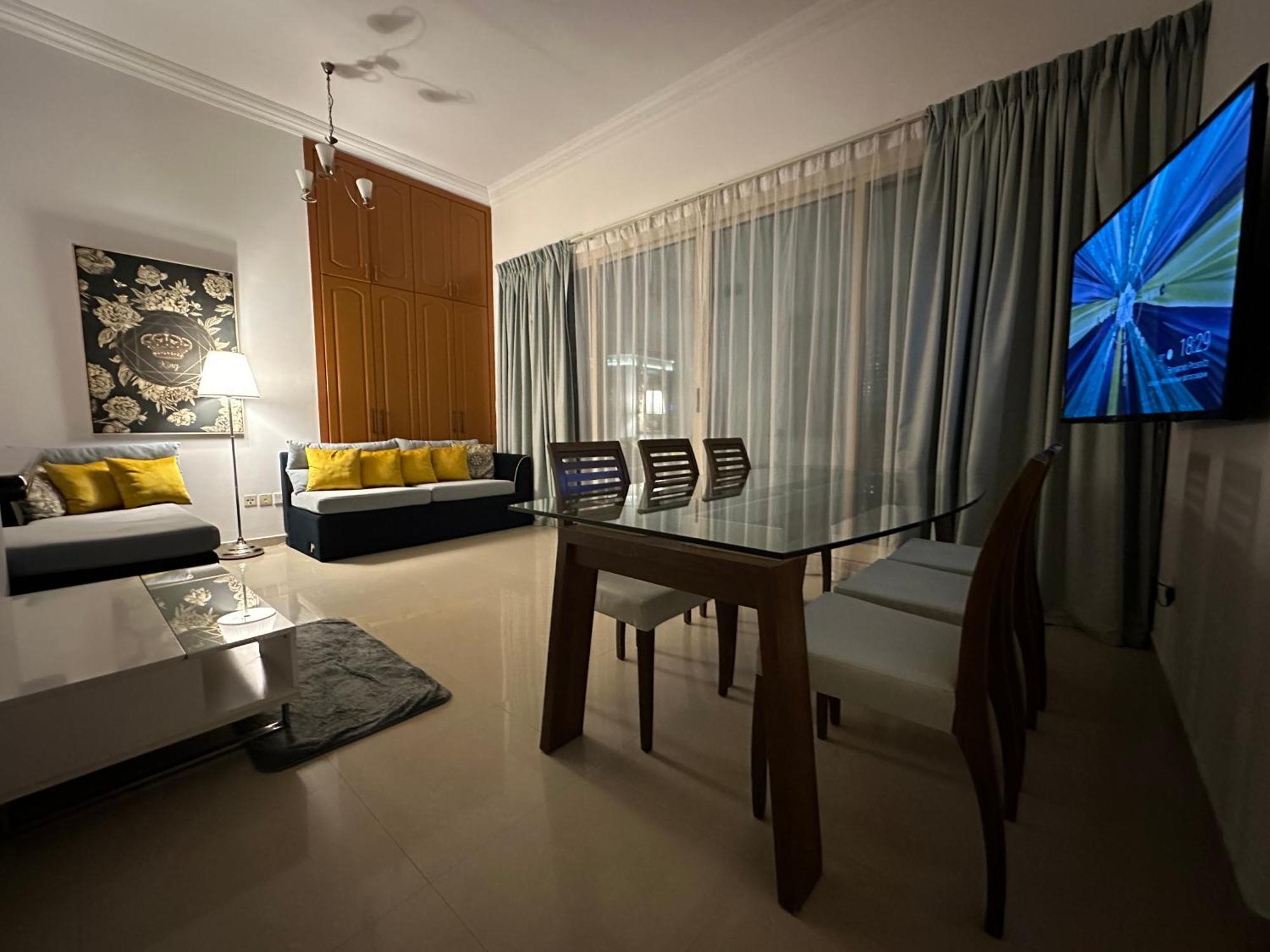 2 Bedroom With A Beautiful View Of The Marina Minimum 5 Night *