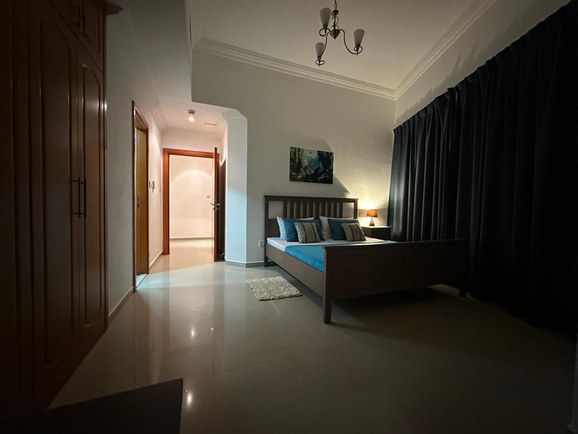 Apartment 2 Bedroom With A Beautiful View Of The Marina Minimum 5 Night