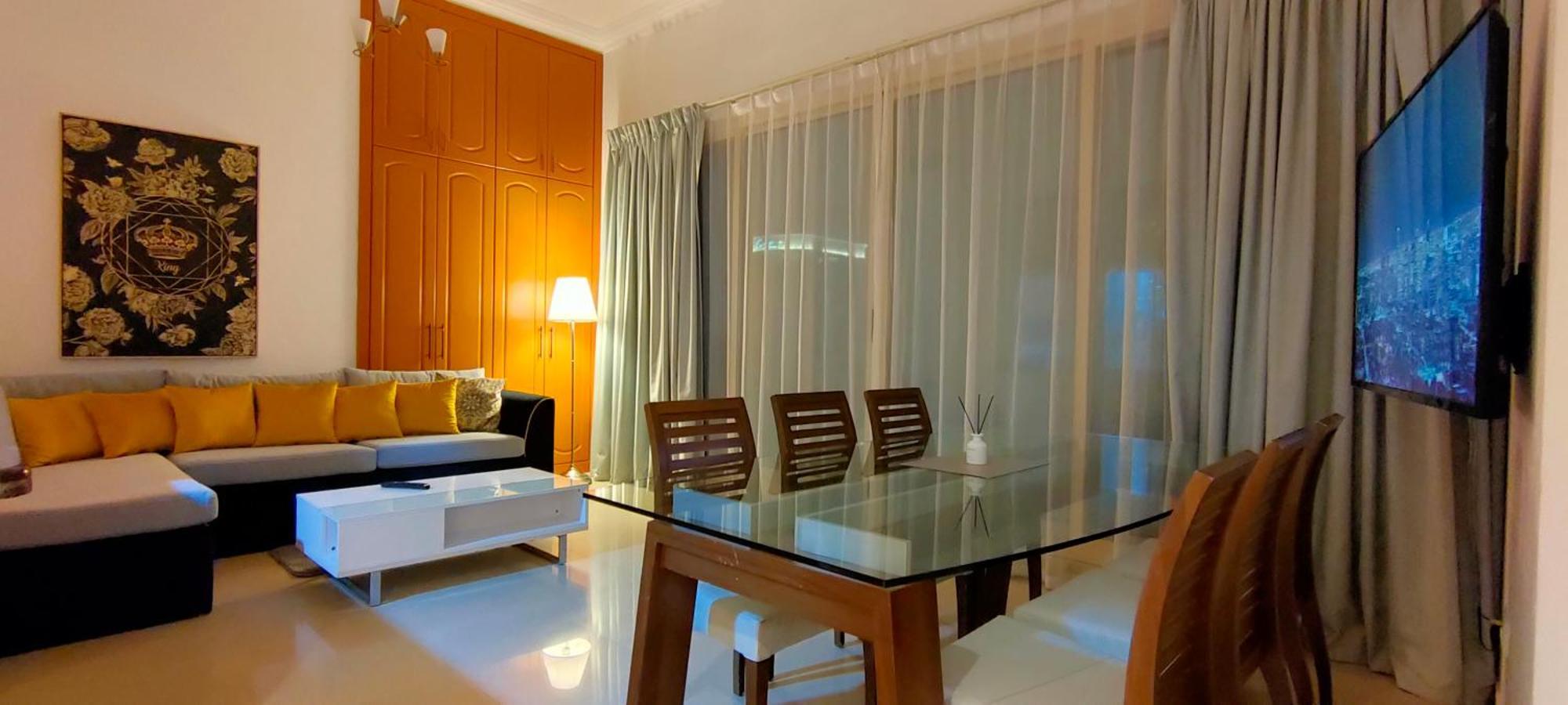 2 Bedroom With A Beautiful View Of The Marina Minimum 5 Night Apartment *