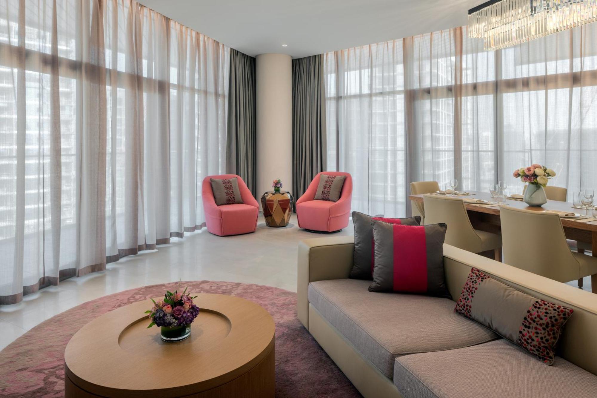 Hilton Creek & Residences Hotel