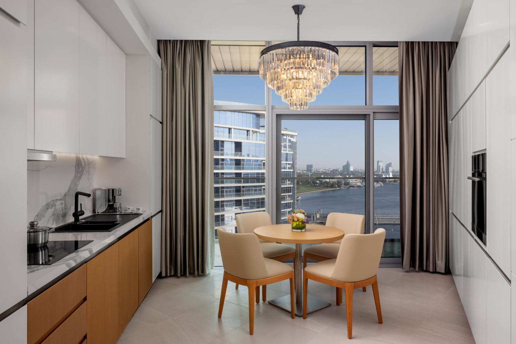Hotel Hilton Creek & Residences 5*