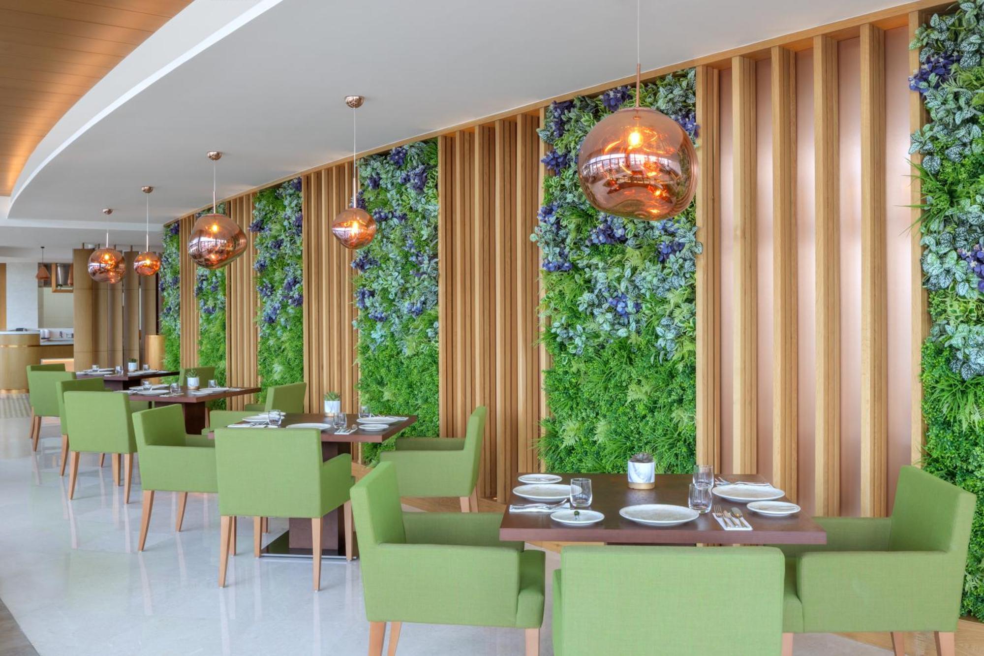 Hilton Creek & Residences Hotel
