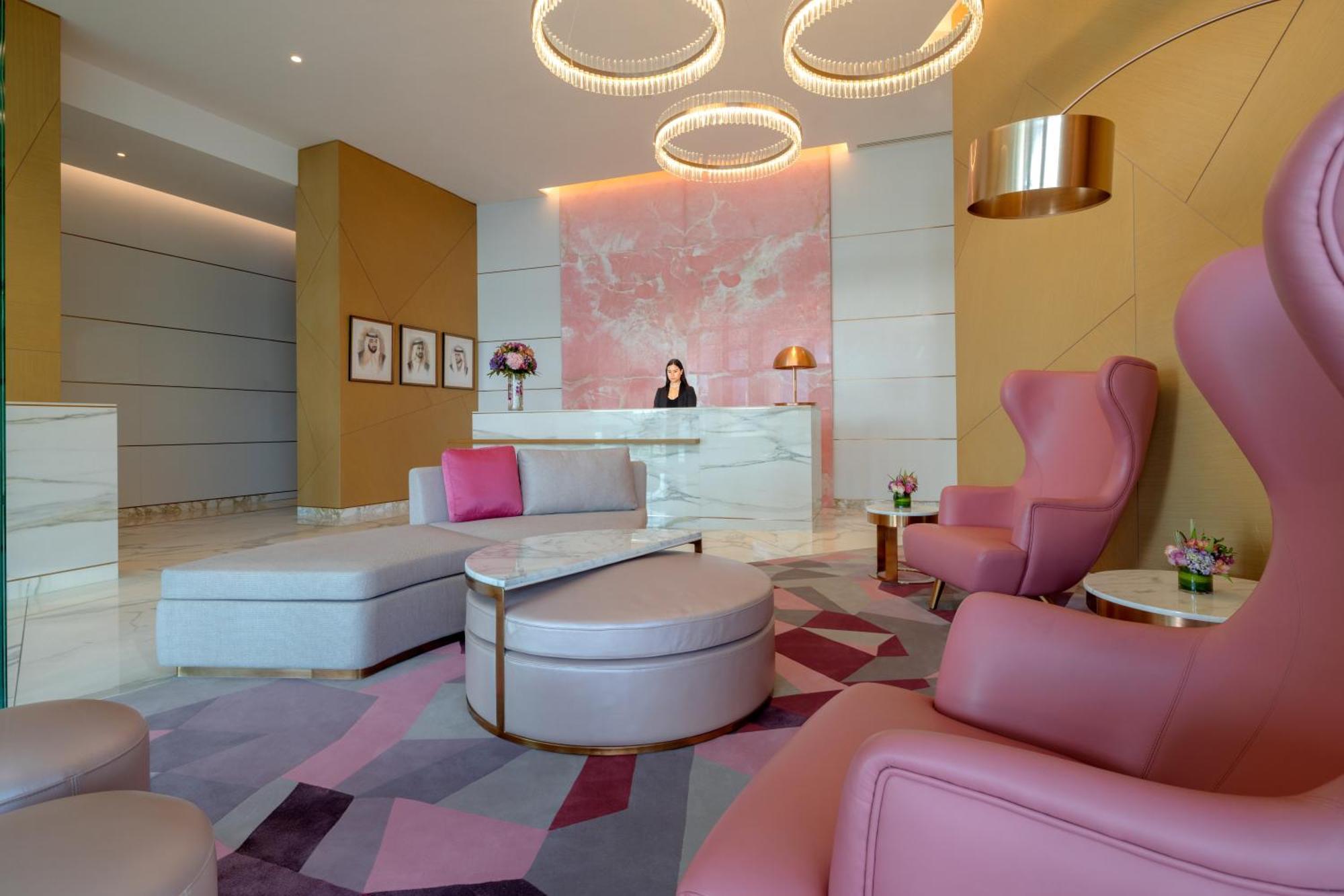 Hilton Creek & Residences Hotel Dubai