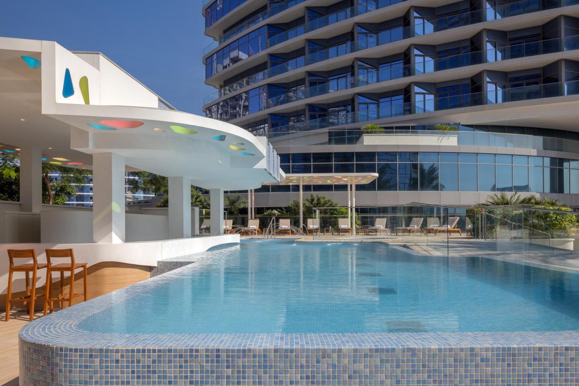 Hilton Creek & Residences Hotel