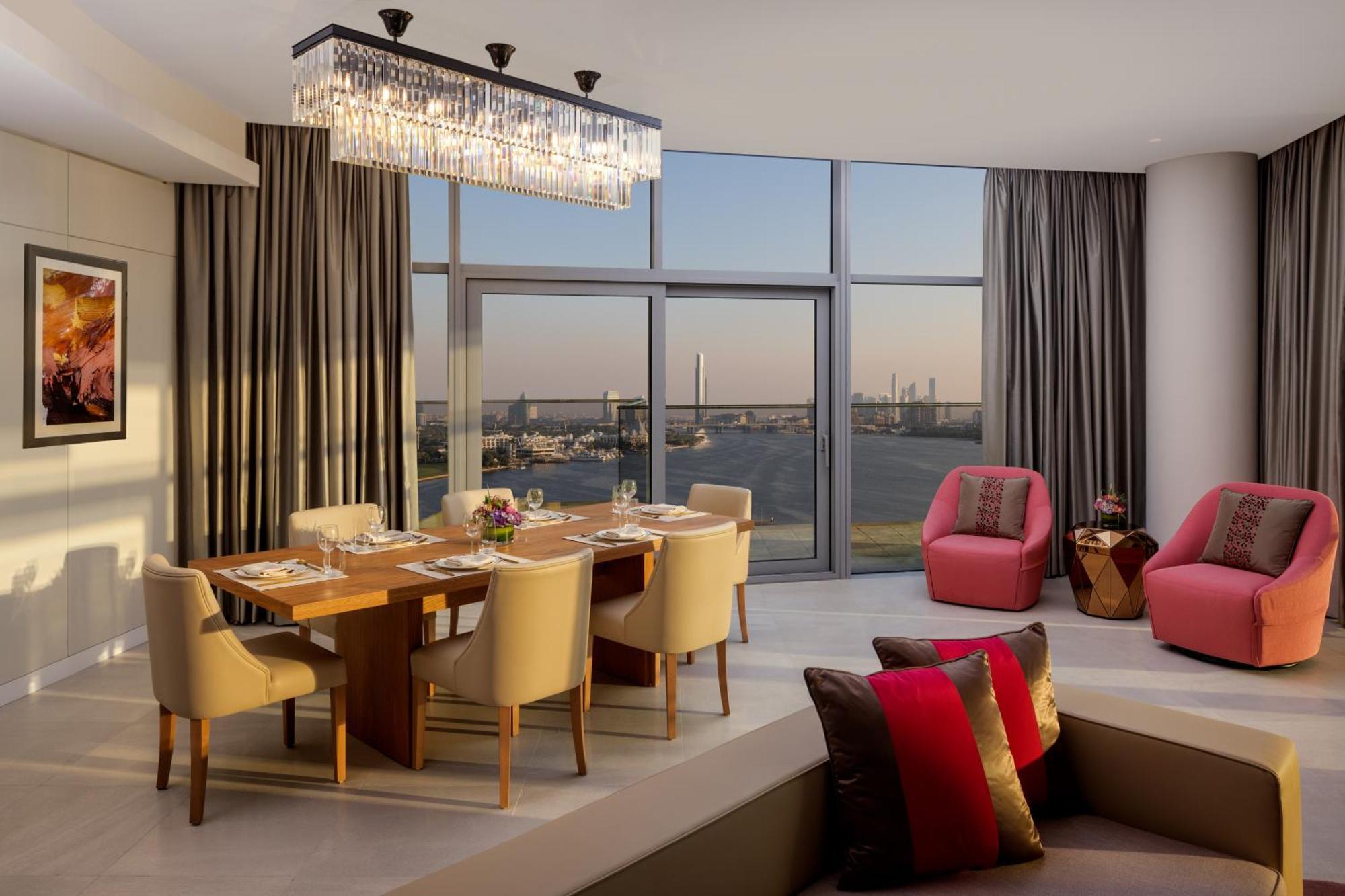 Hilton Creek & Residences Hotel 5*