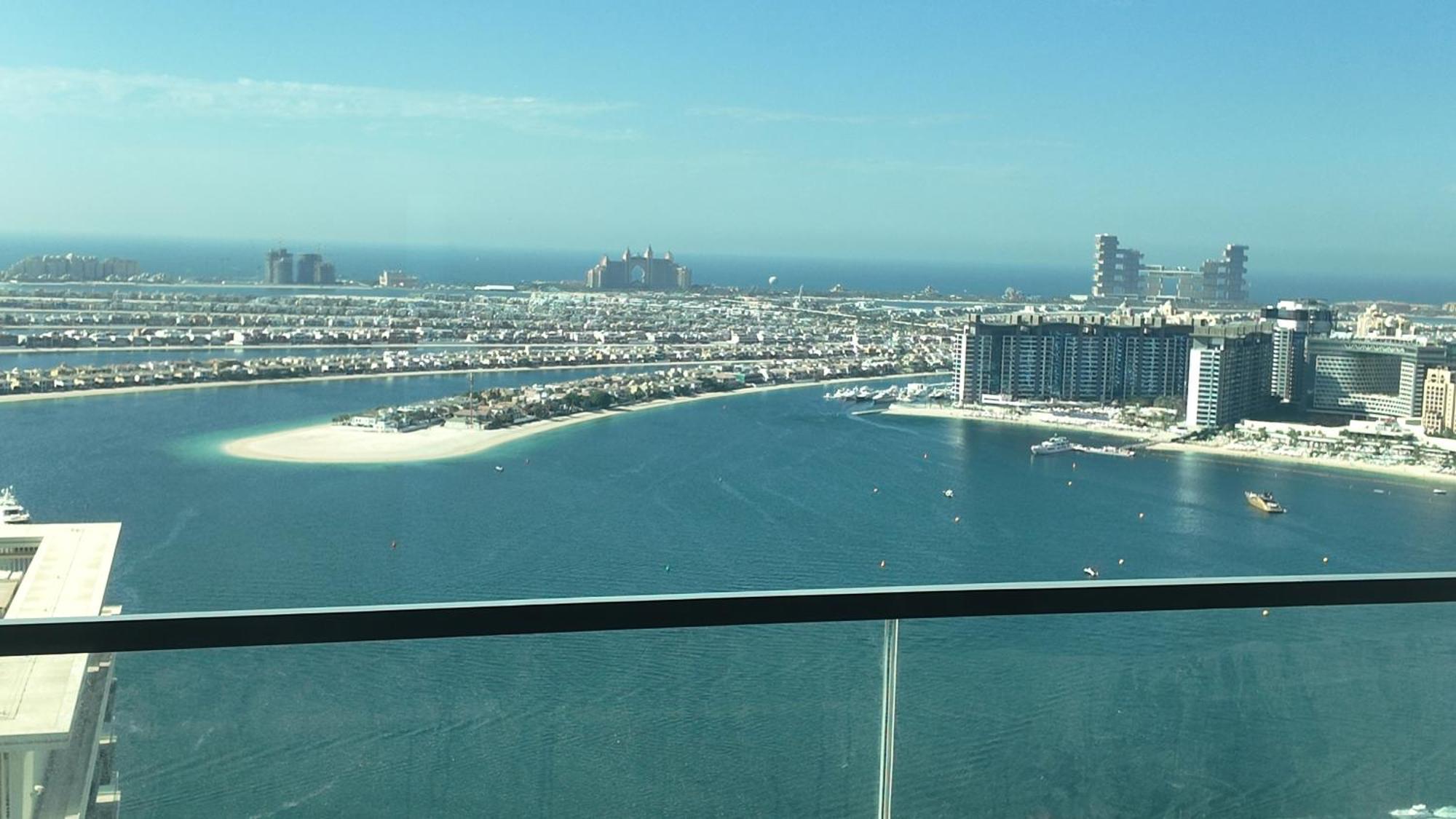 Luxurious Beachfront With Atlantis And Palm Jumeira Views Apartment Dubai