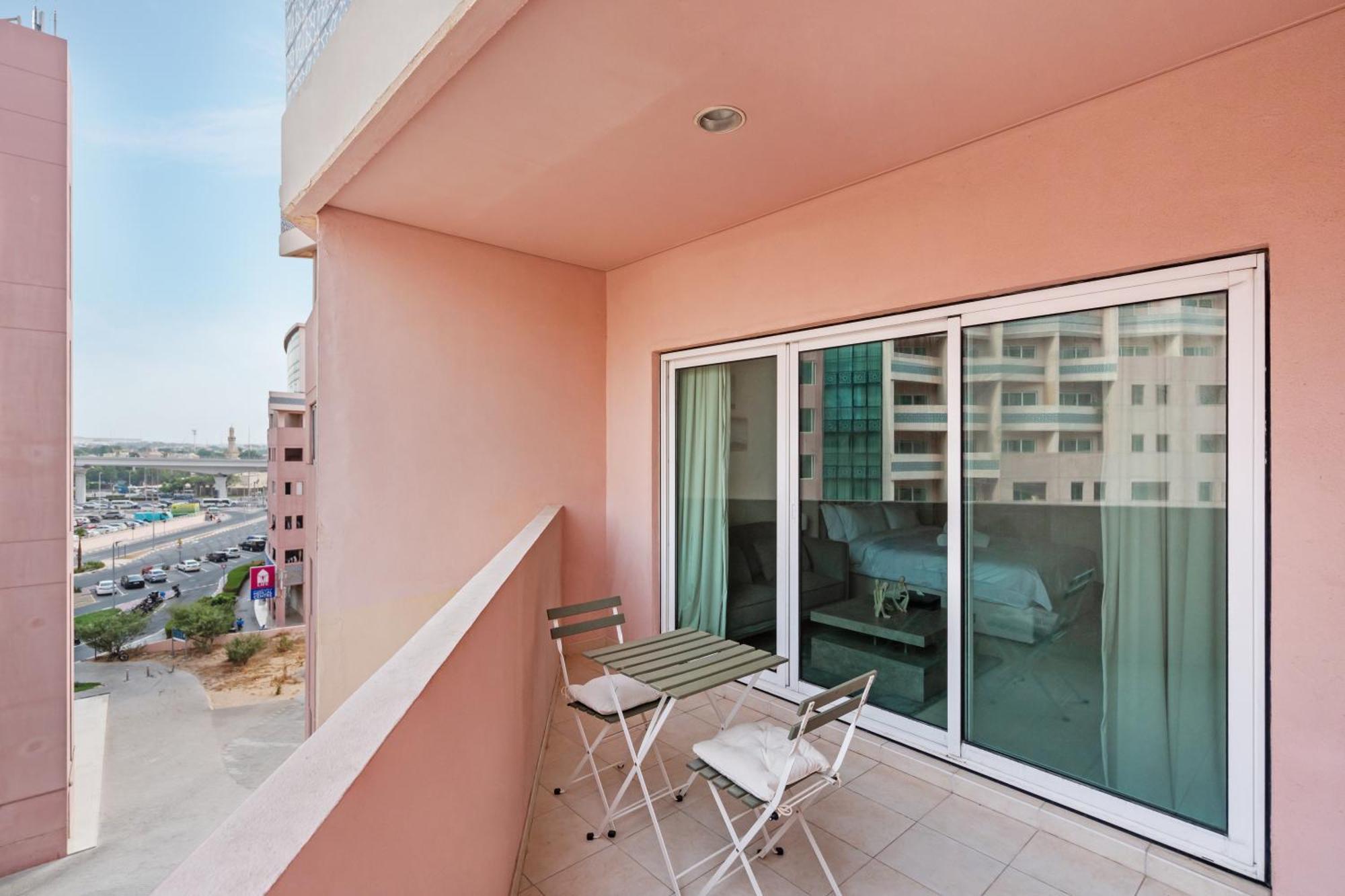 Charming - Elegant Apartment Dubai