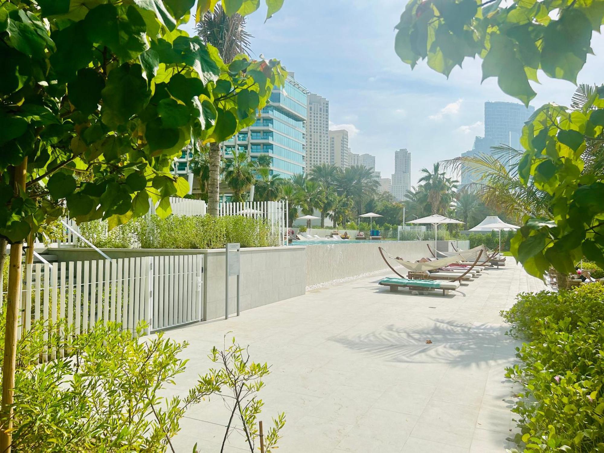 La Vie - 2 Bedroom Beachfront Full Sea View In Jbr *