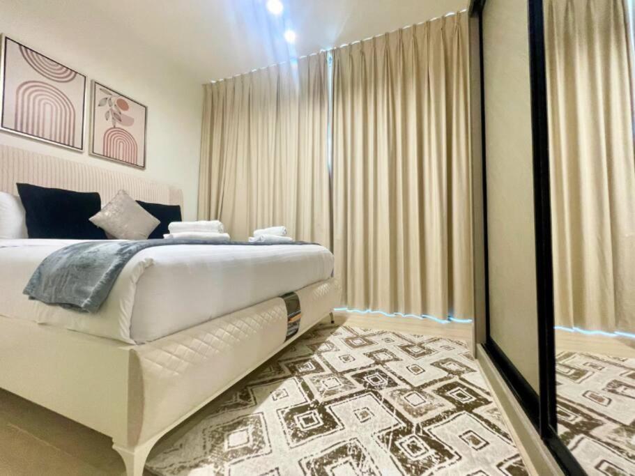Premium Furnished 1br Binghatti Corner In Jvc