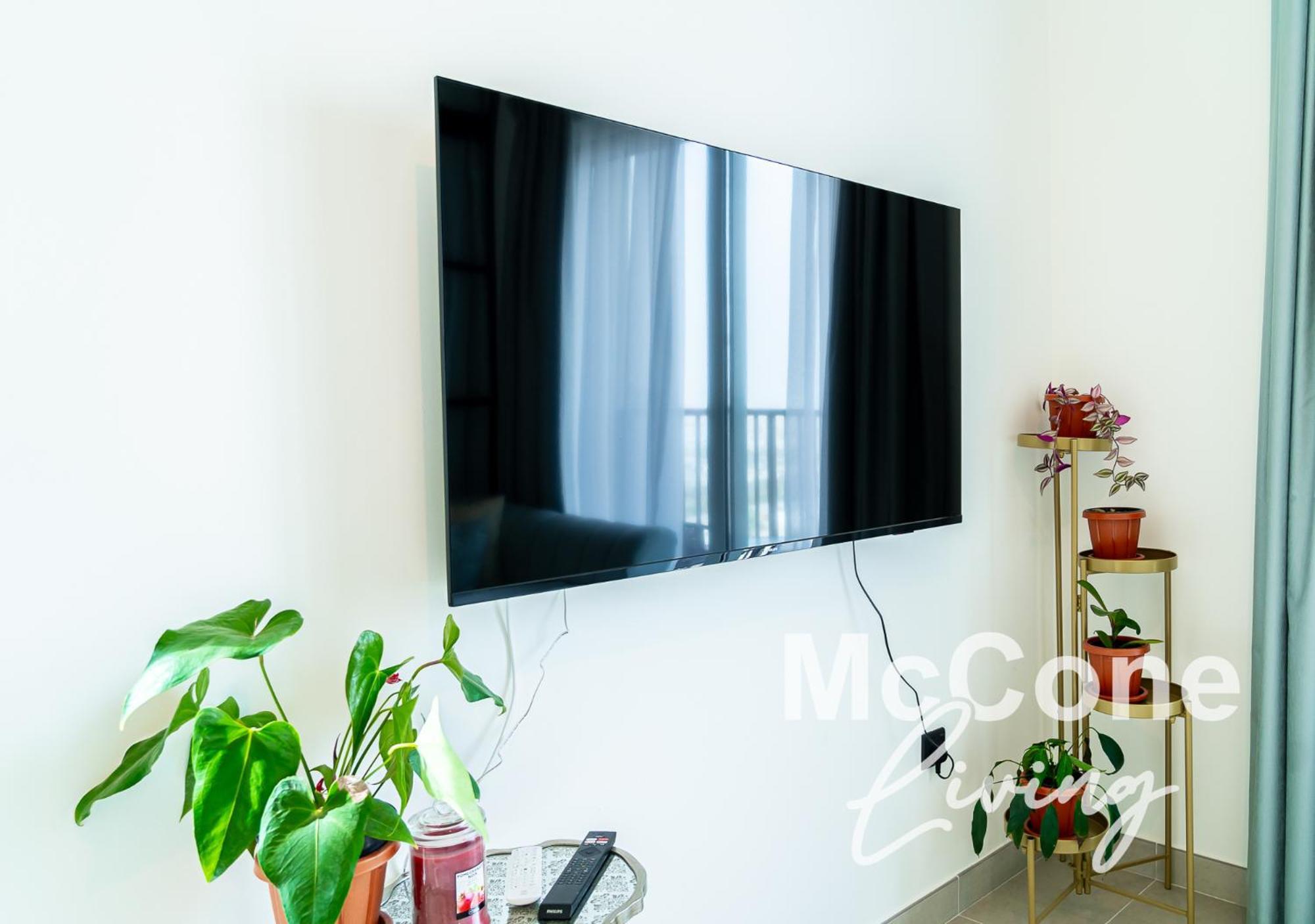 Inviting 2br With Pool & Pet-friendly Option * Dubai