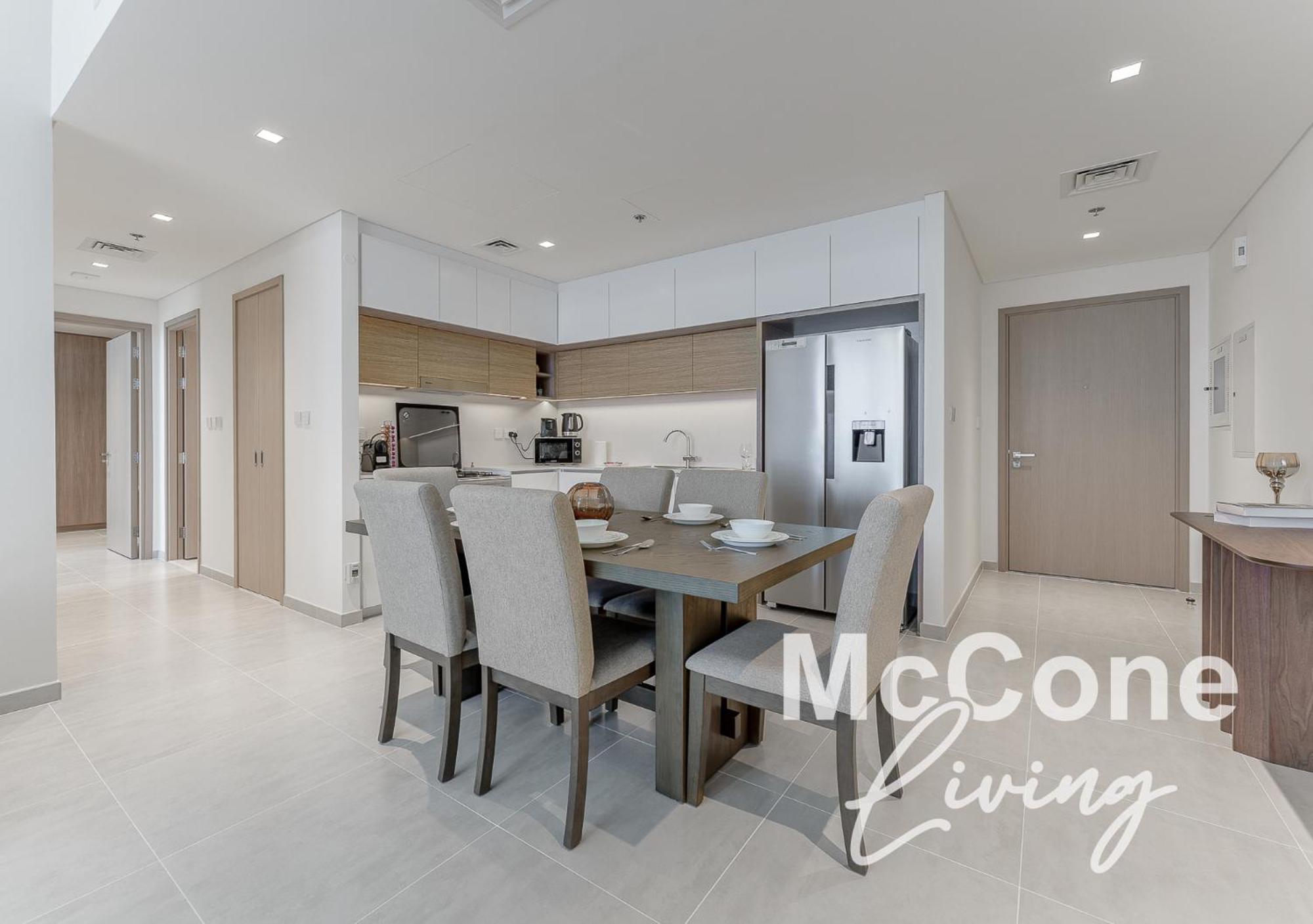Bright 2br With Pool & Creek Views Apartment Dubai