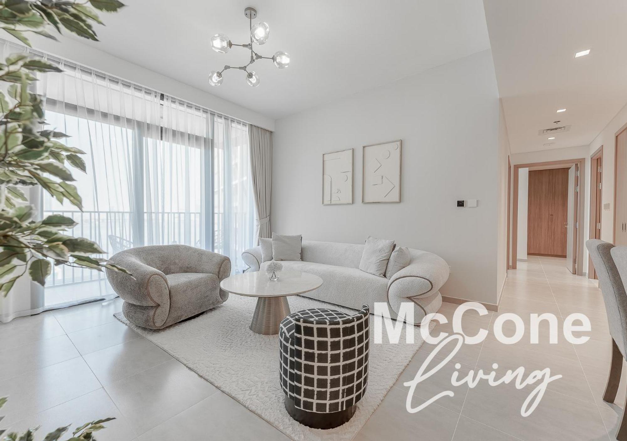 Bright 2br With Pool & Creek Views