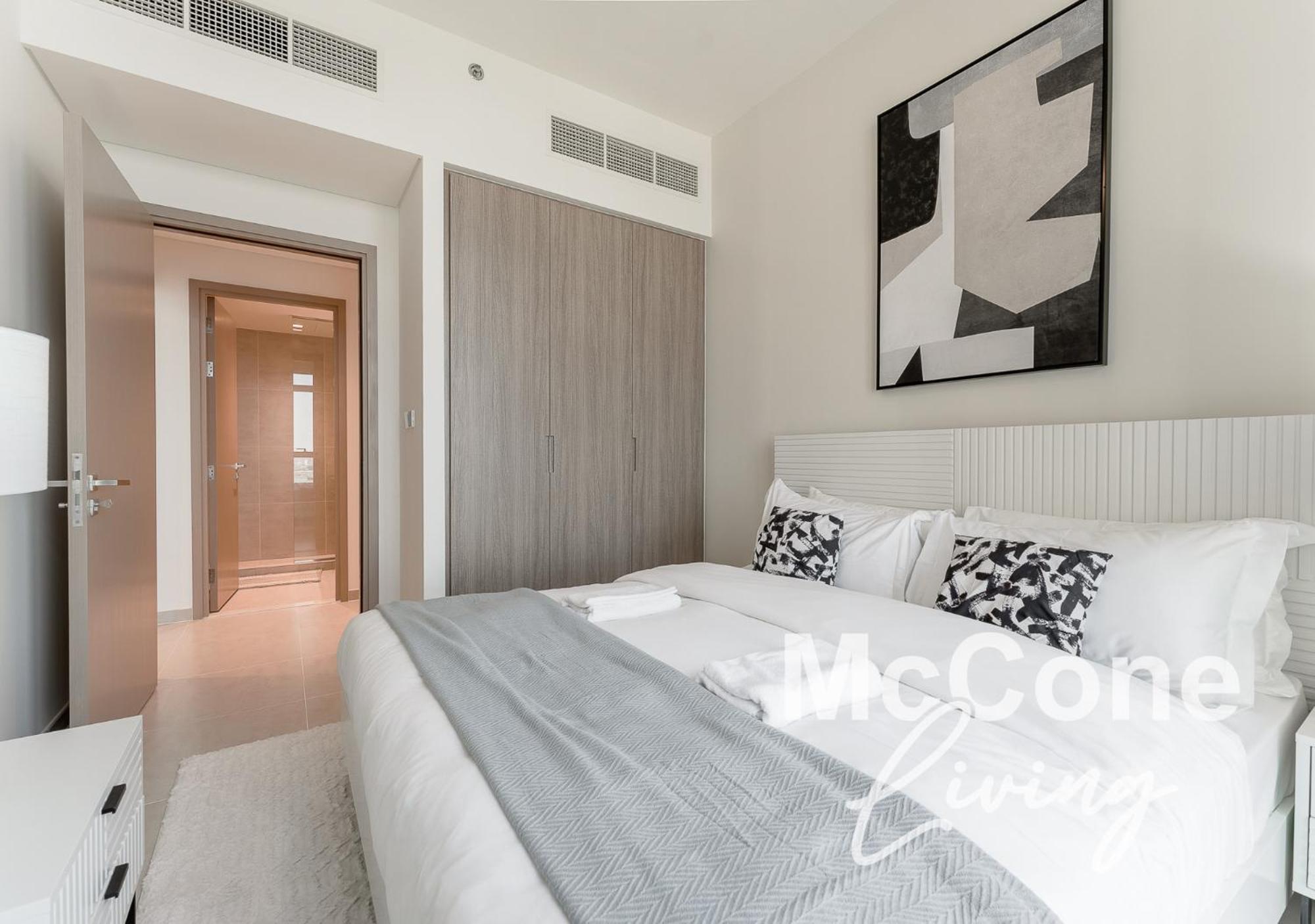 Bright 2br With Pool & Creek Views * Dubai