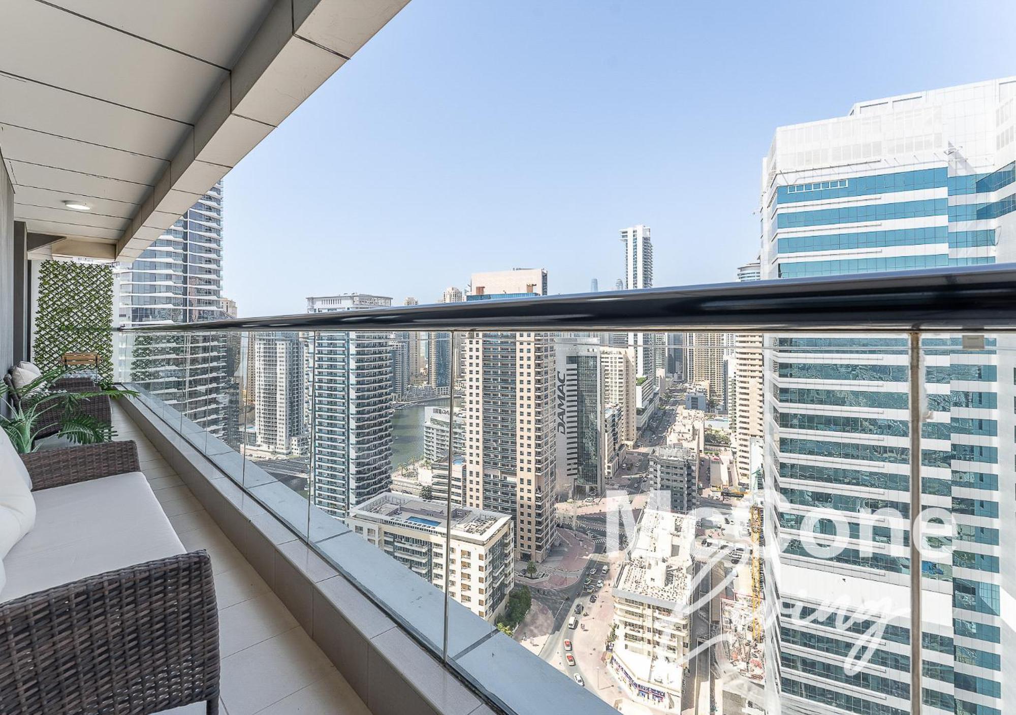 2br With Stunning Marina Skyline *