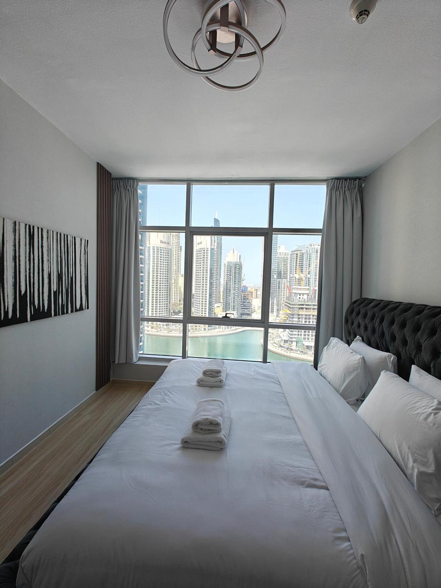 Marina View Spacious 2 Bhk Dubai