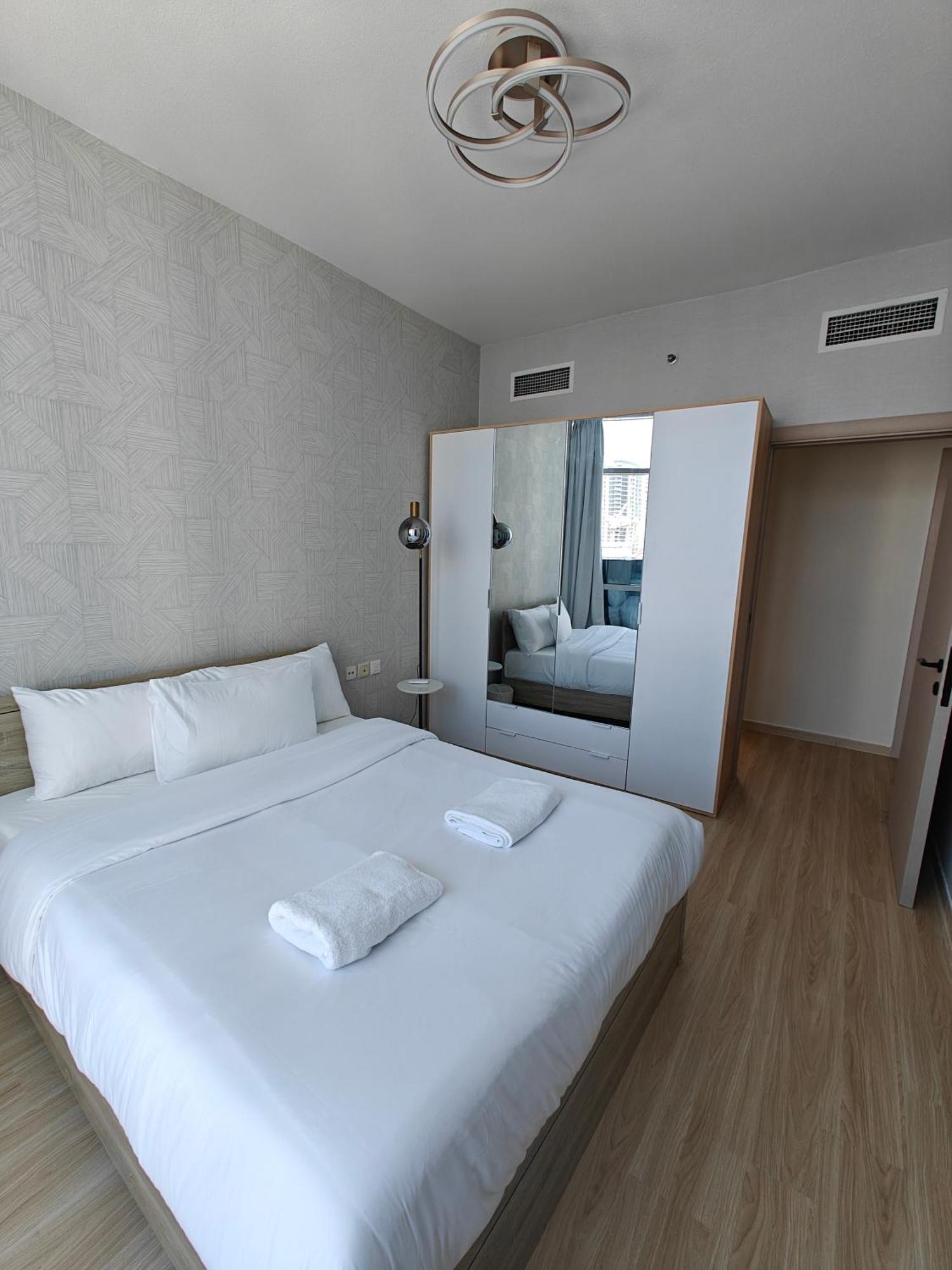 Apartment Marina View Spacious 2 Bhk *