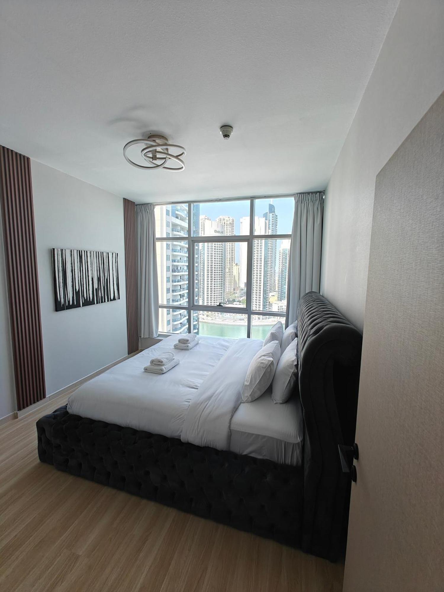 Marina View Spacious 2 Bhk * Dubai