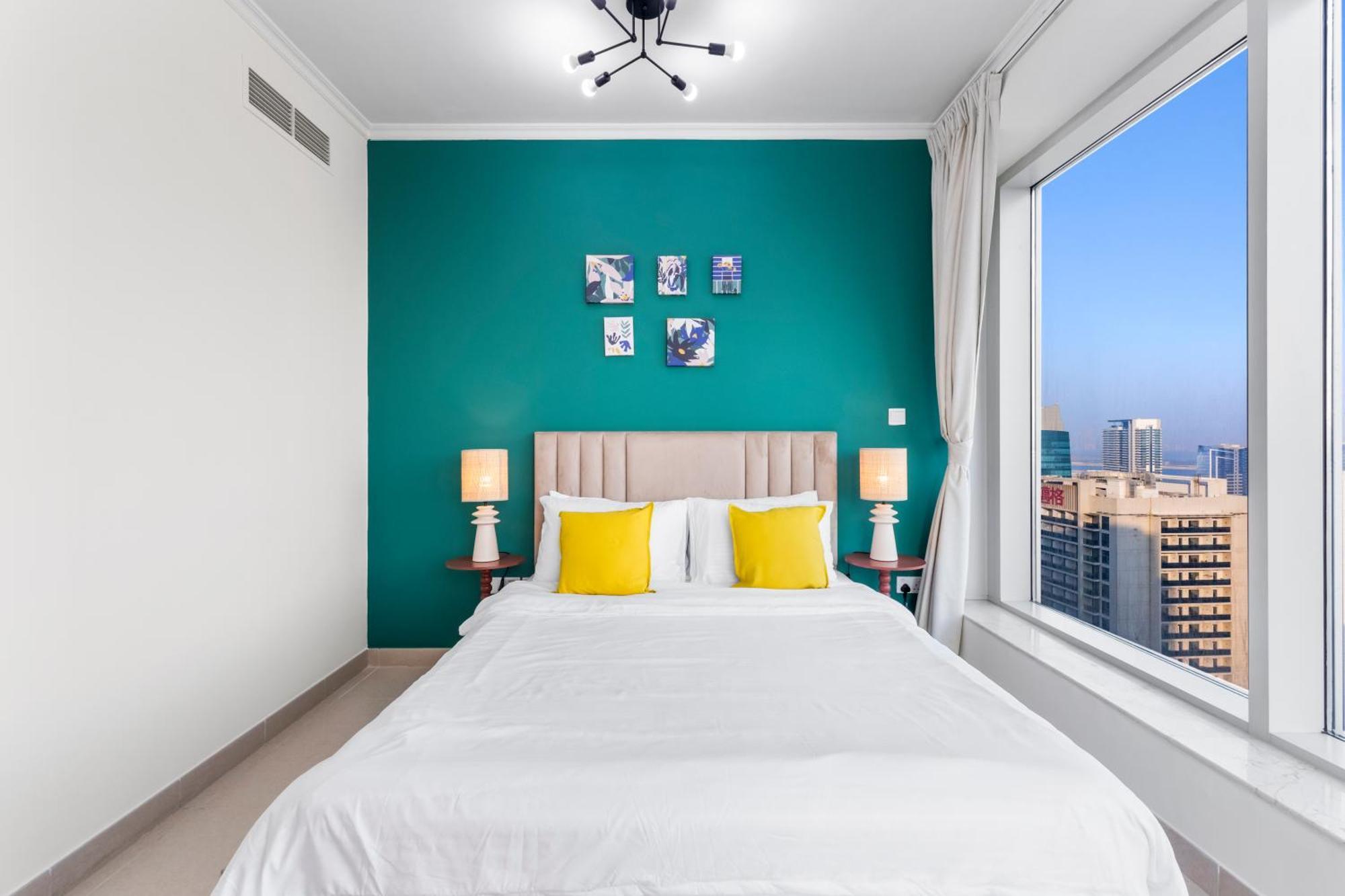 Stylish 1 Bedroom - Burj Khalifa View- 5Mn Walk To Dubai Mall-Apartment In Burj Views Tower