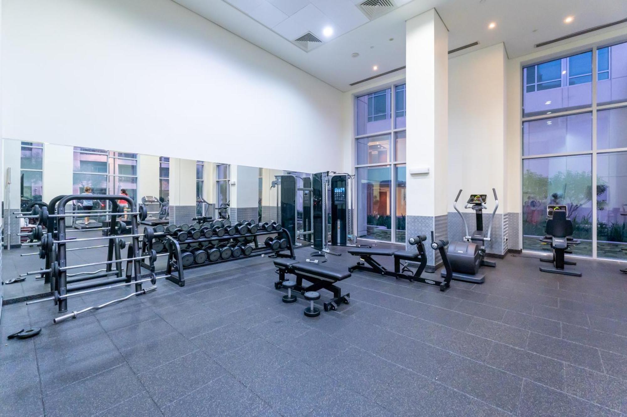 Apartment Stylish 1 Bedroom - Burj Khalifa View- 5Mn Walk To Dubai Mall-Apartment In Burj Views Tower *