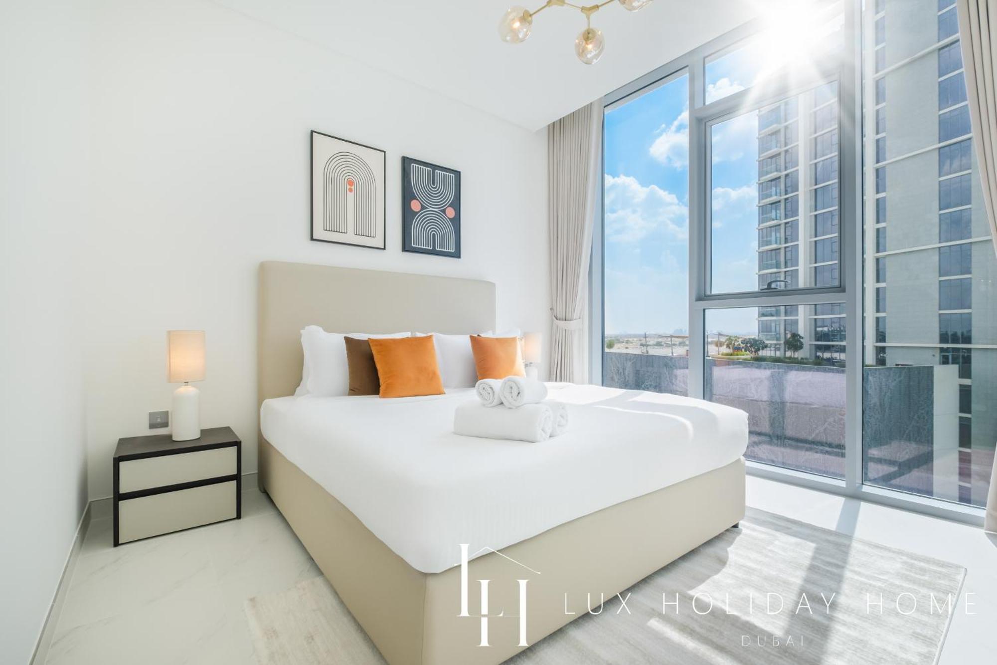 Lux The District One Lagoon View 3 Apartment *