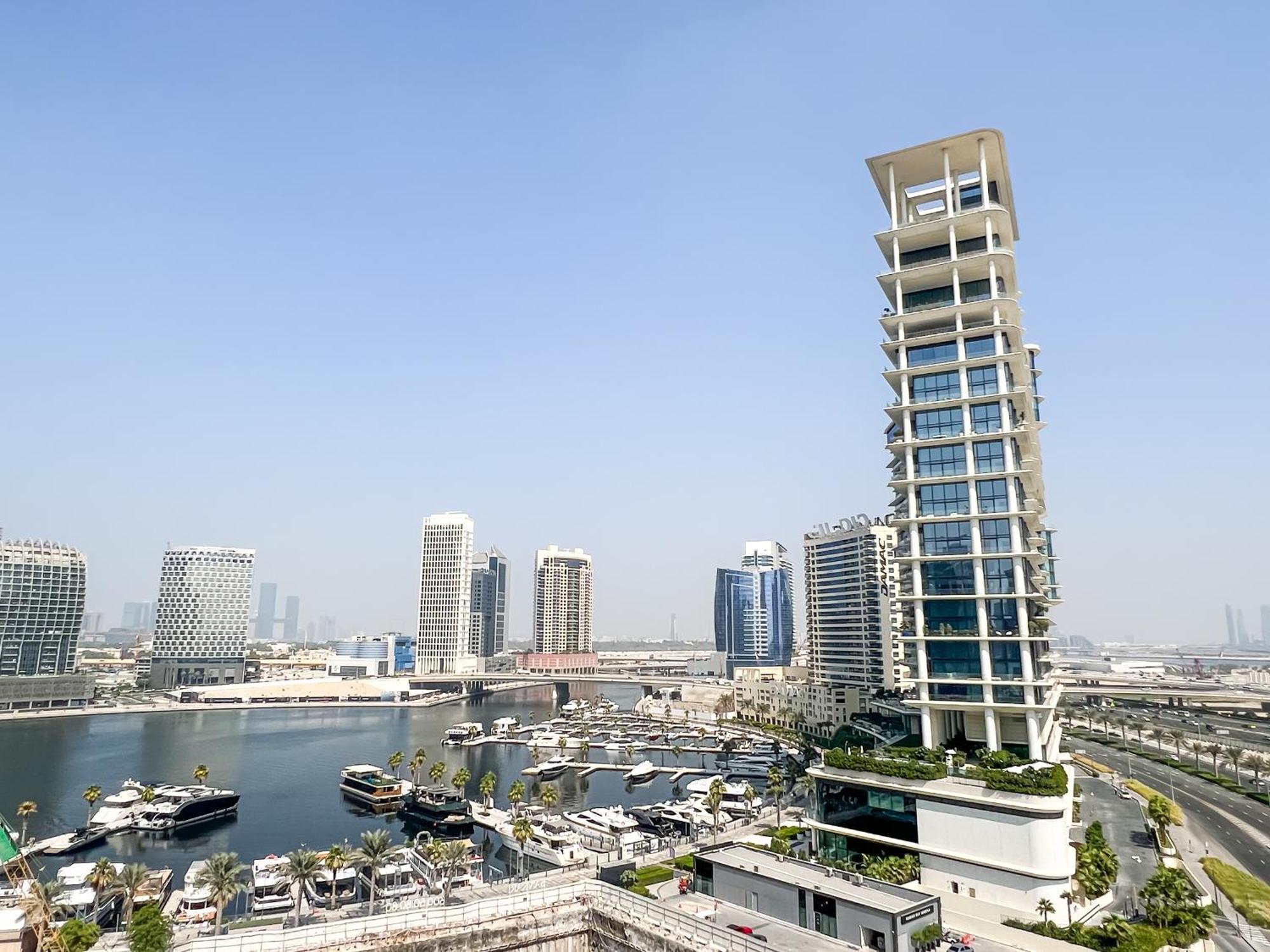 Chic 1-bedroom With Epic Burj Khalifa Views Apartment *