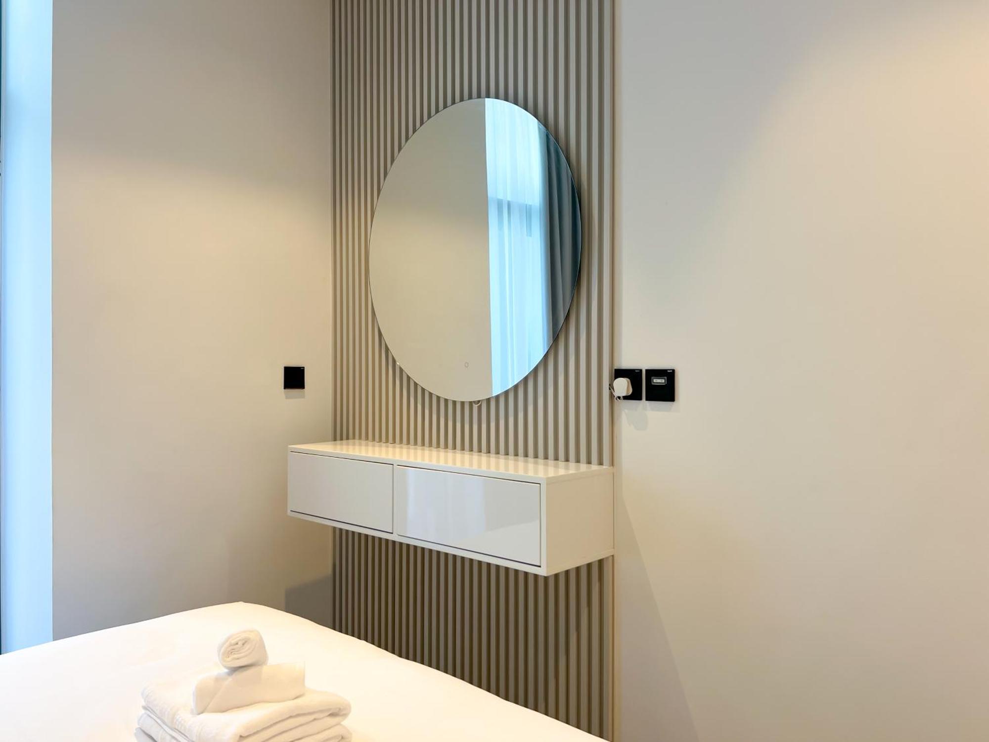 Chic 1-bedroom With Epic Burj Khalifa Views * Dubai