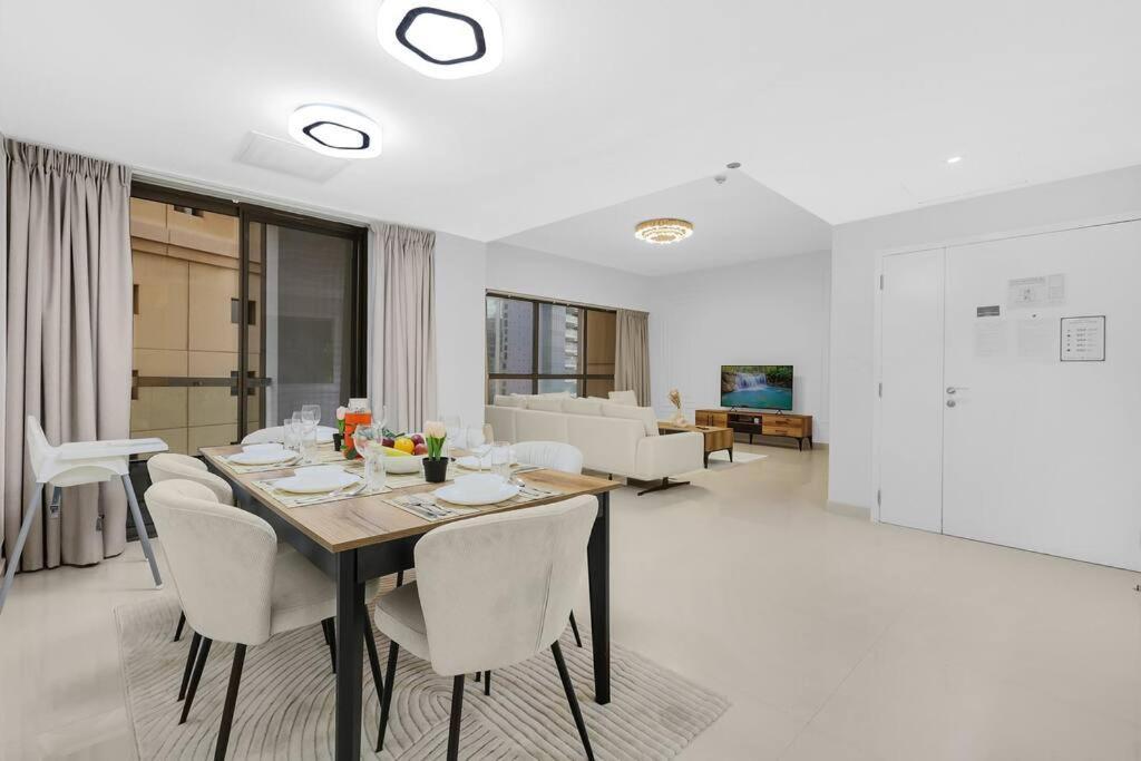 Apartment First Class 4br Cozy Jumeirah Retreat Dubai
