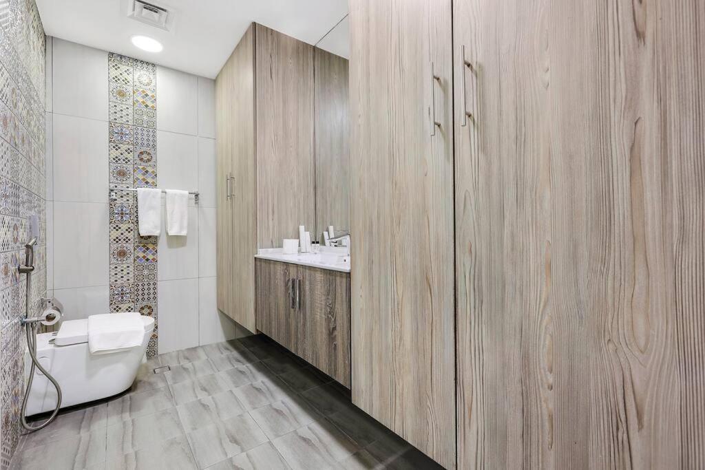 First Class 4br Cozy Jumeirah Retreat Apartment