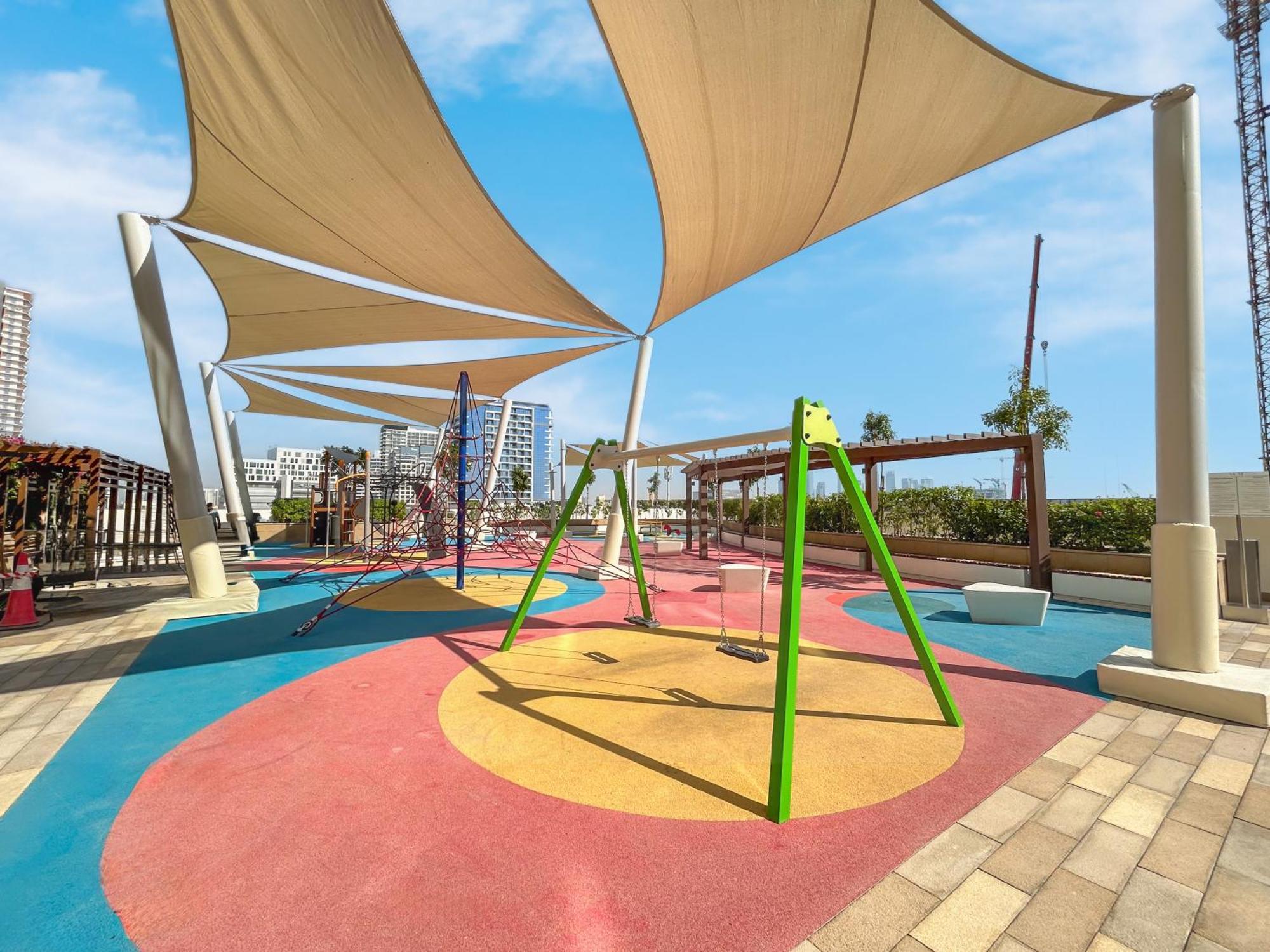 Modern Minutes Away From Downtown