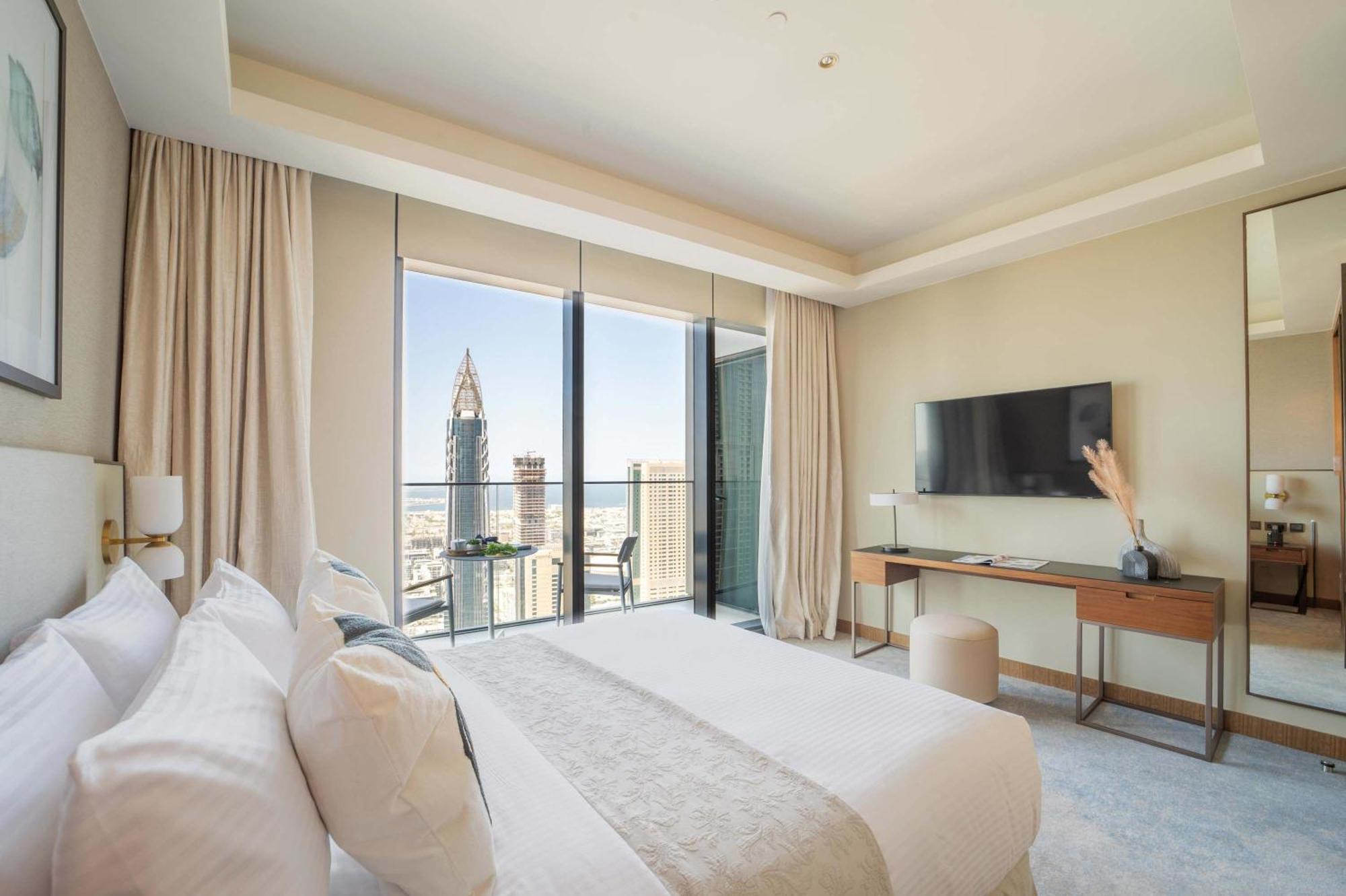 Frank Porter - The Address Opera Residences Apartment *