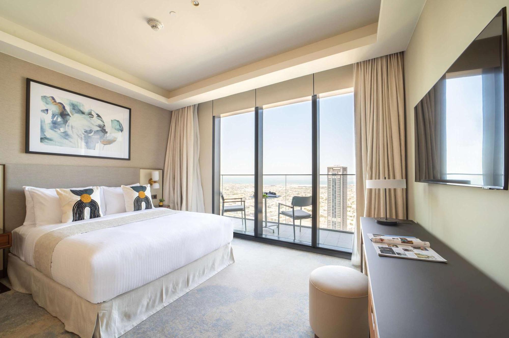Frank Porter - The Address Opera Residences Apartment *