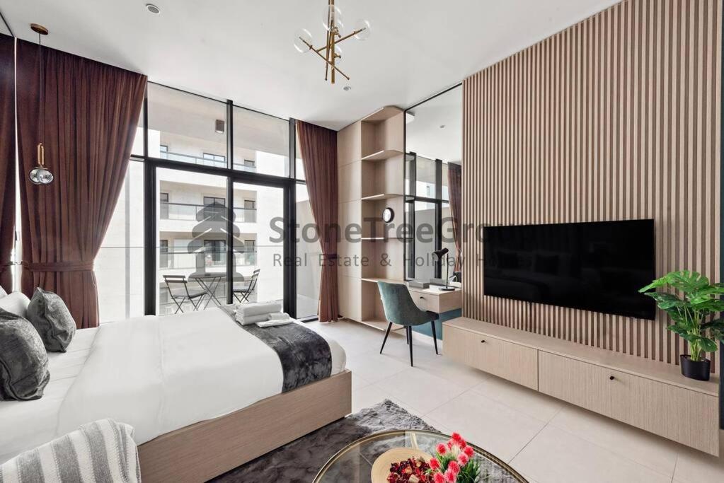 Luxury Near To Metro