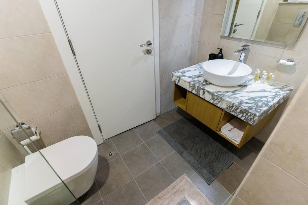 Apartment 1br In Business Bay, Aykon