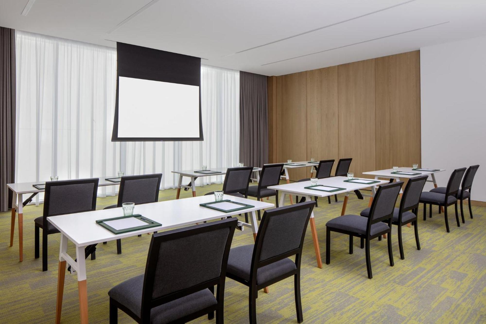 Staybridge Business Bay By Ihg