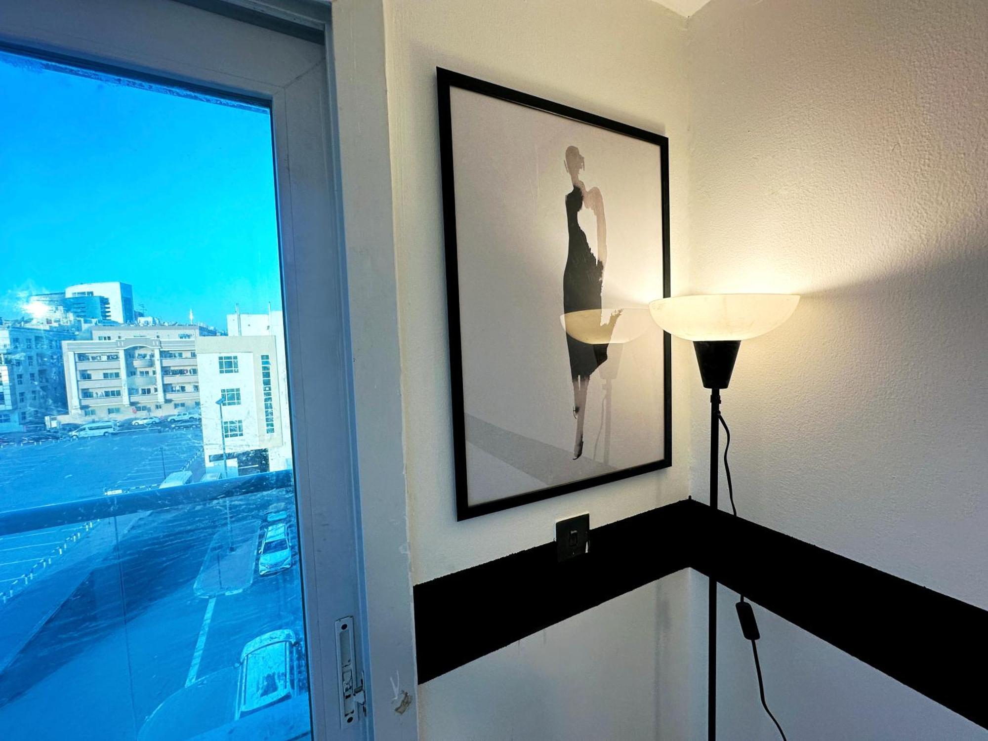 Partition In Al Seef Near Burjuman Metro *