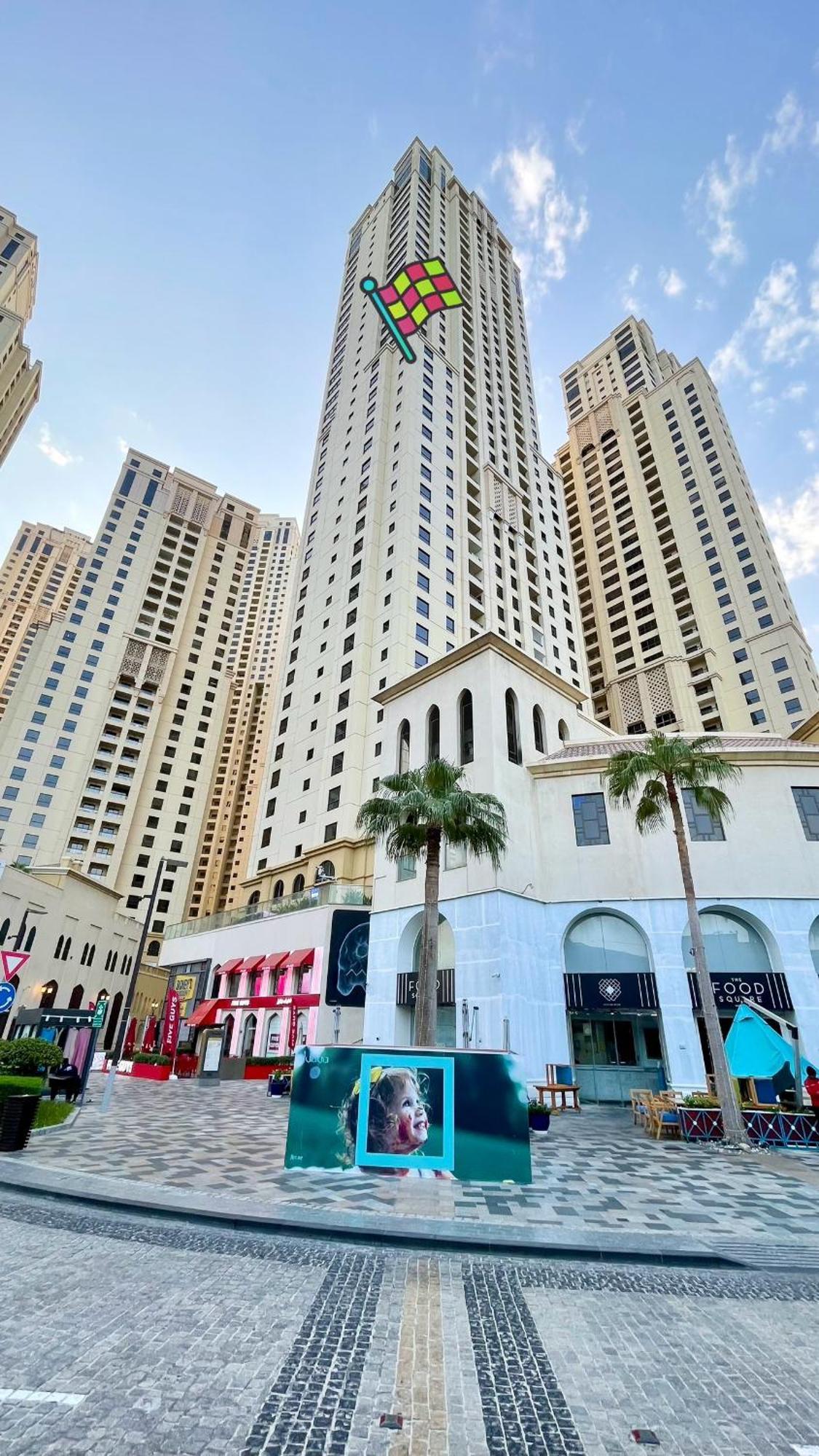 Jbr Beachfront Luxe Sea Facing Apartment