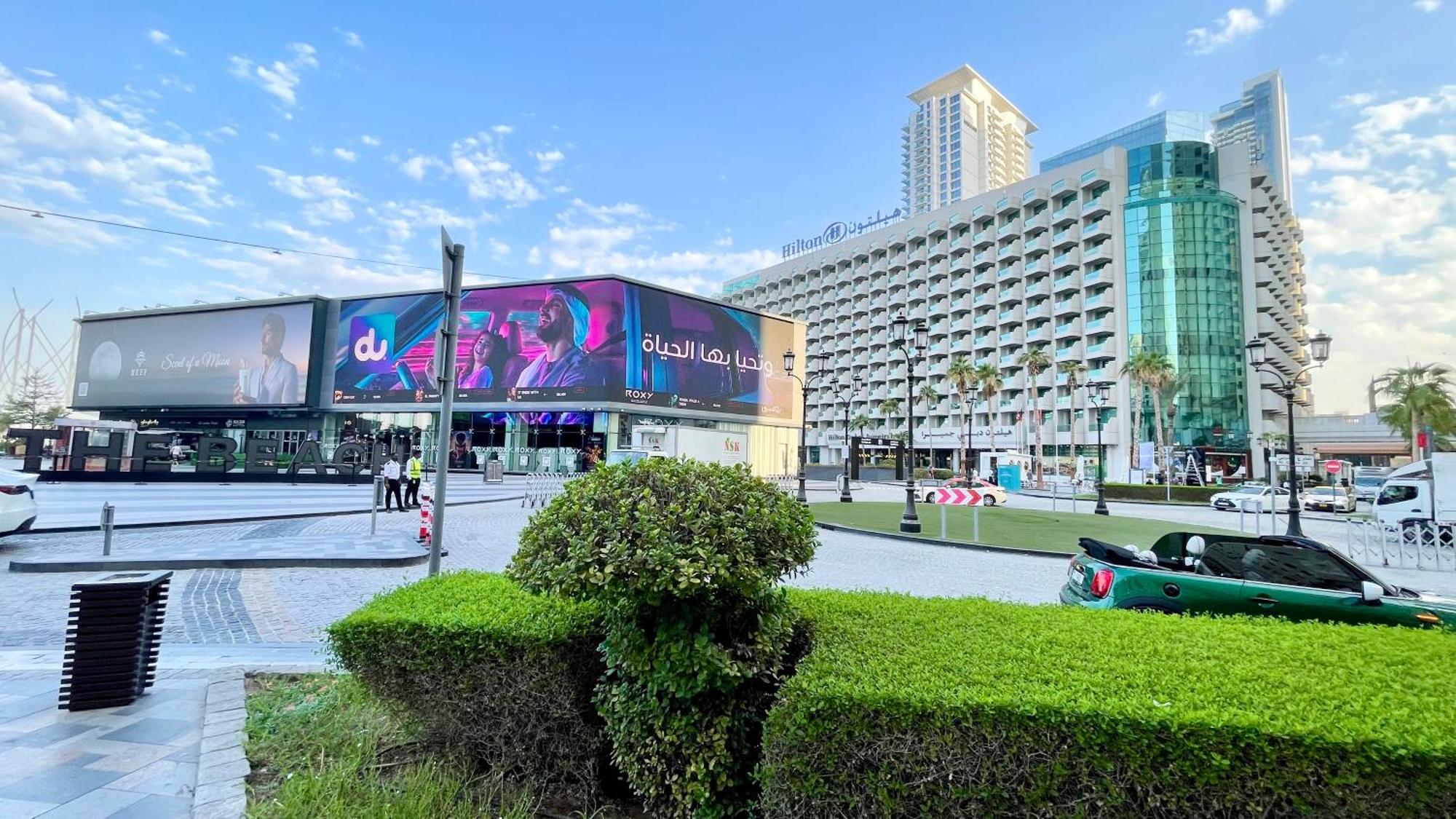 Jbr Beachfront Luxe Sea Facing Apartment Dubai