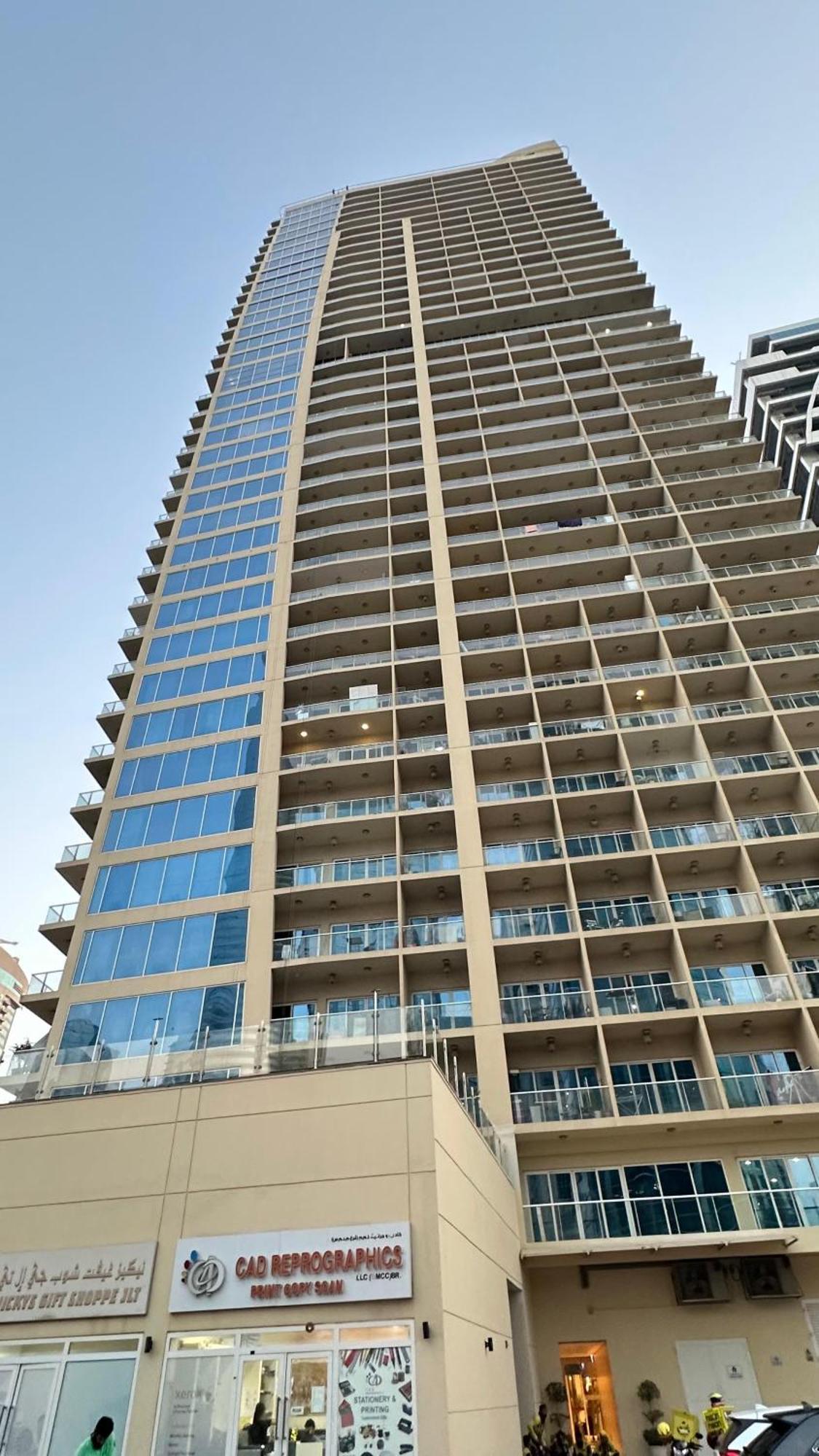 Luxury With Balcony - Close To Metro & Marina Apartment Dubai