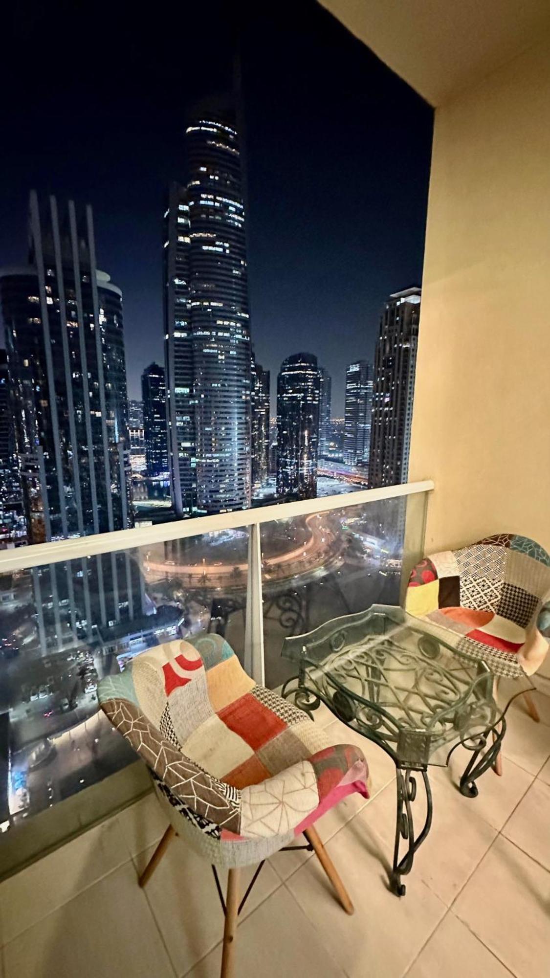 Luxury With Balcony - Close To Metro & Marina Apartment Dubai