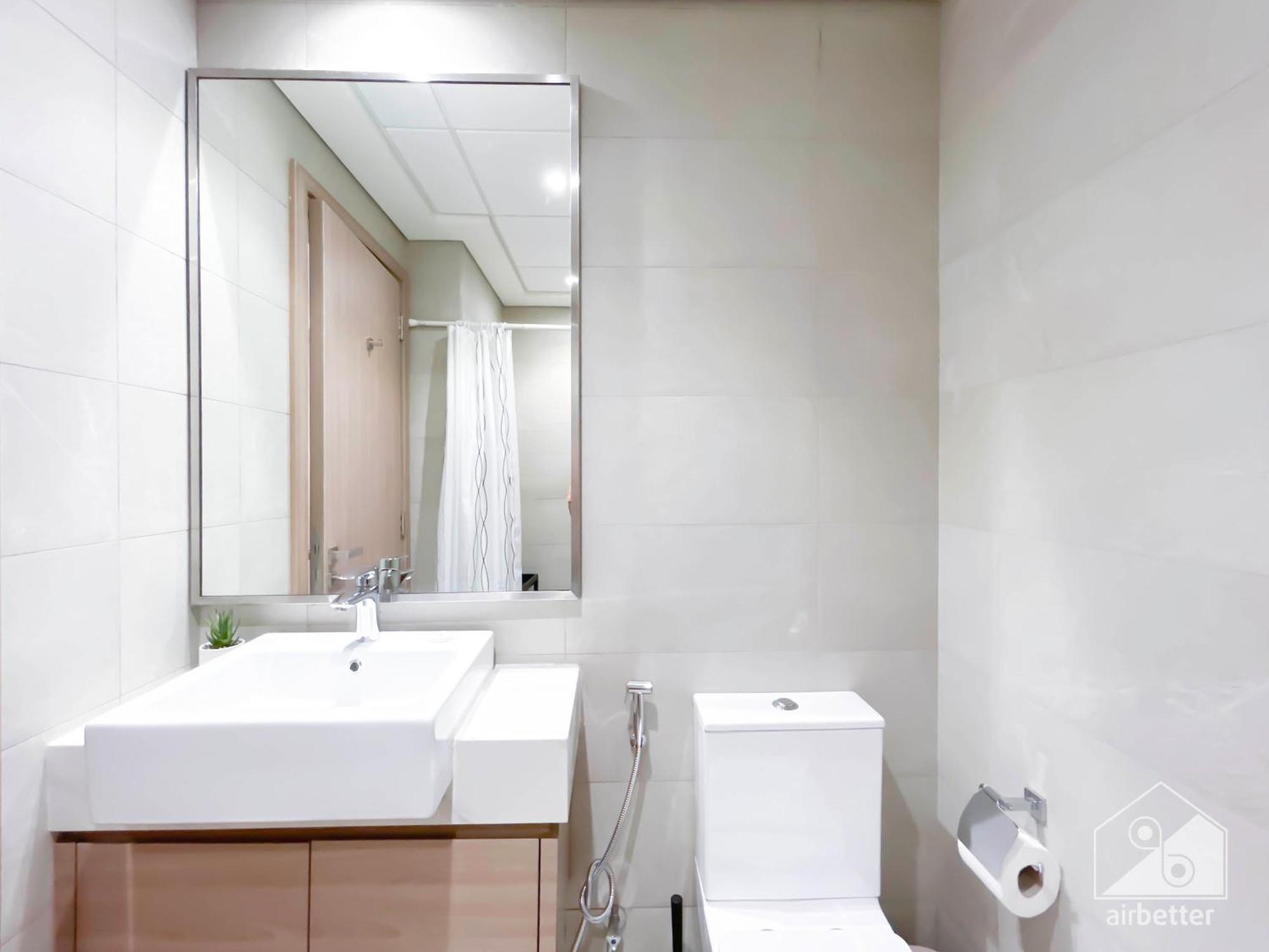 Deluxe With Balcony At Aziz Riviera Apartment *