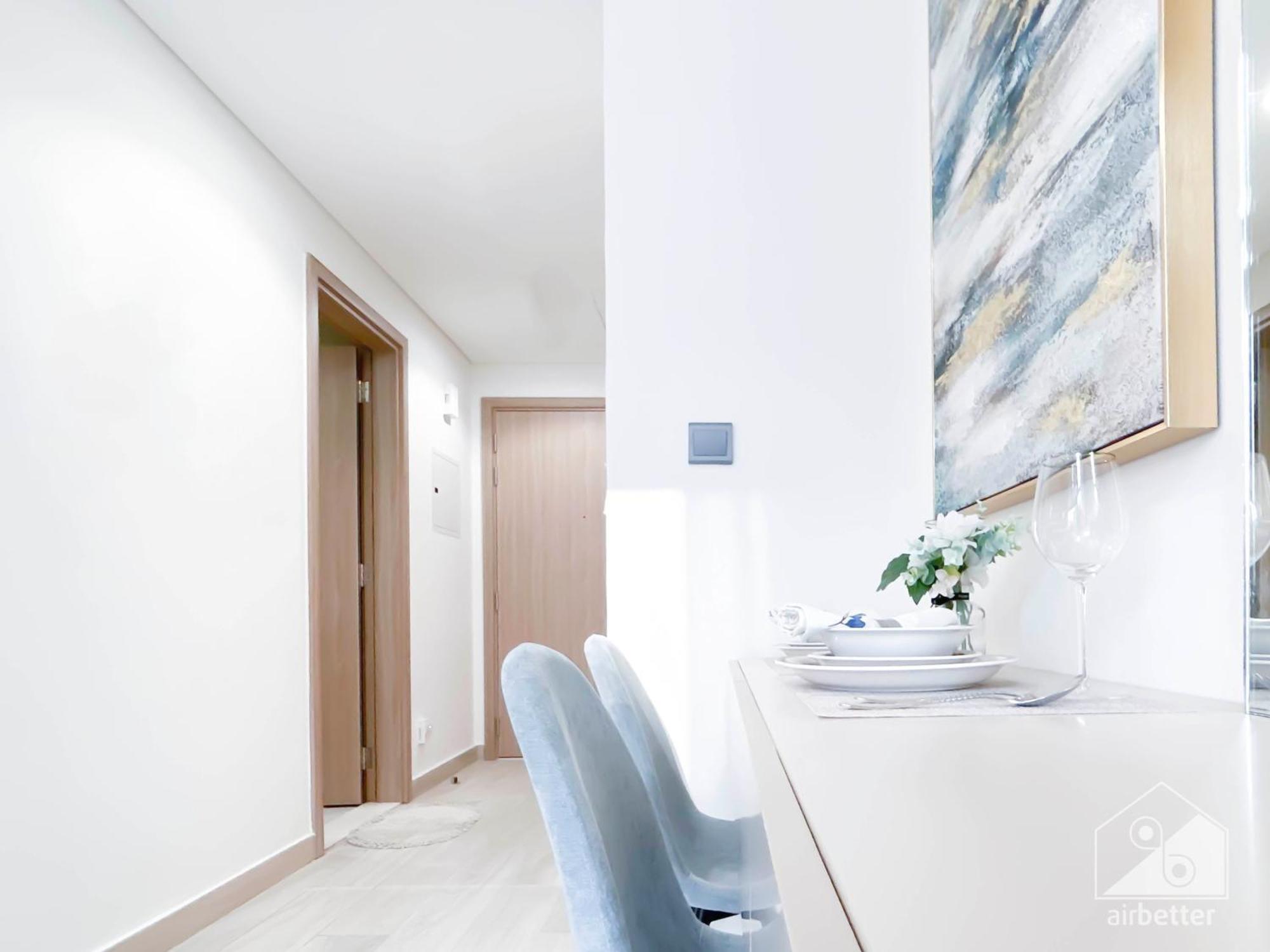 Deluxe With Balcony At Aziz Riviera Apartment *